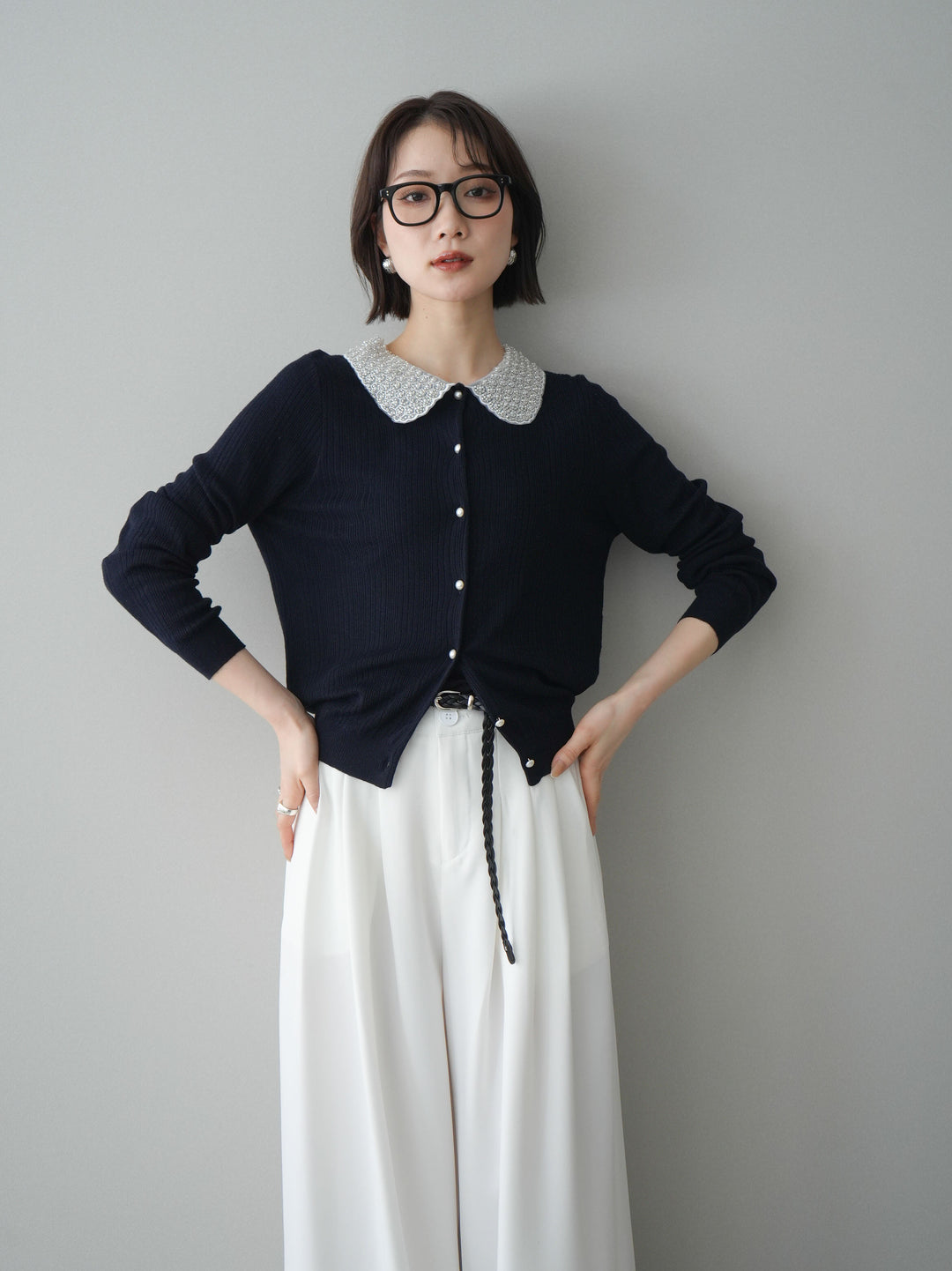 [SET]ビジュー襟パールボタンニットカーディガン+編み込みベルト付タックワイドパンツ(2set)