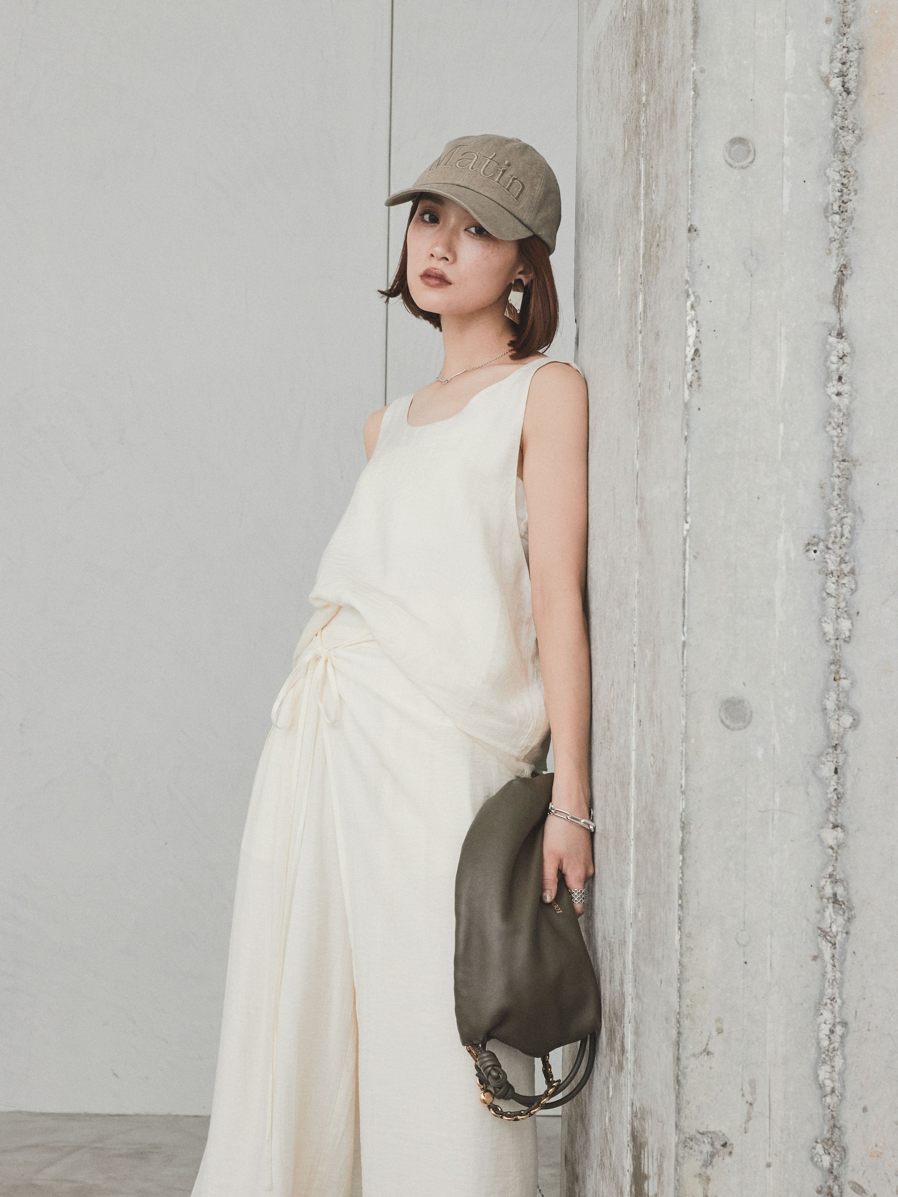 d.i.a.グレー タンクトップ ジッパー チェーン装飾 楽天市場】タンクトップレースタンク クーポンで￥1000円OFF