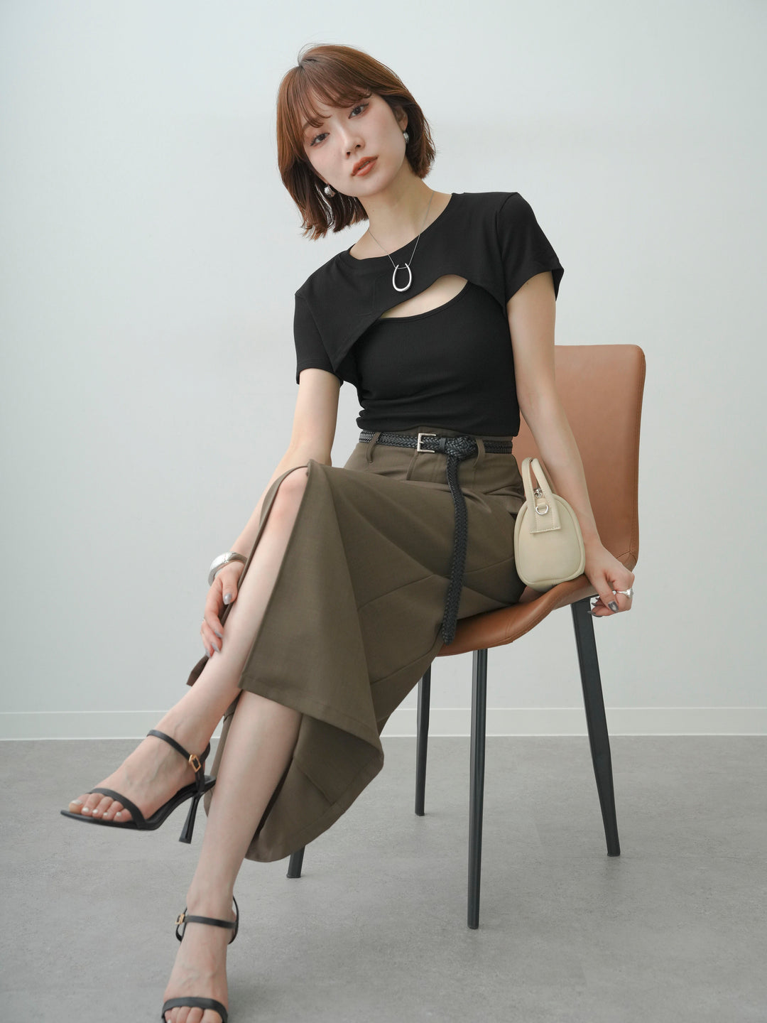 [SET]フロントオープンレイヤードトップスセット+クレープデシンフラップ付きストレートスカート(2set)