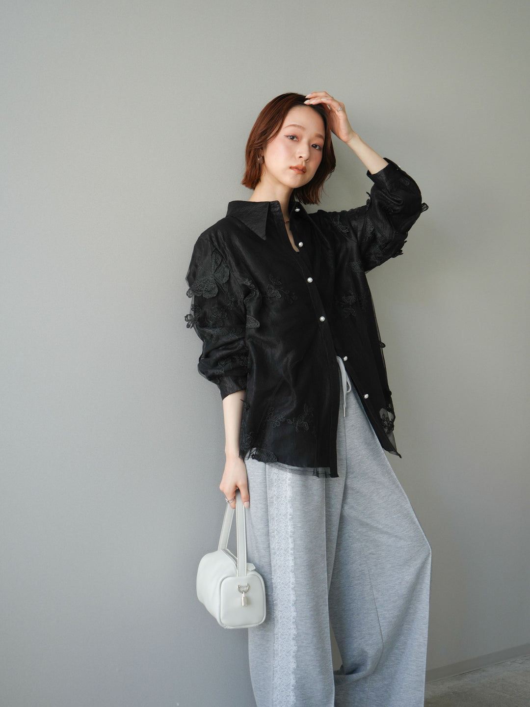 [予約]3Dバタフライエンブロイダリーブラウス/black