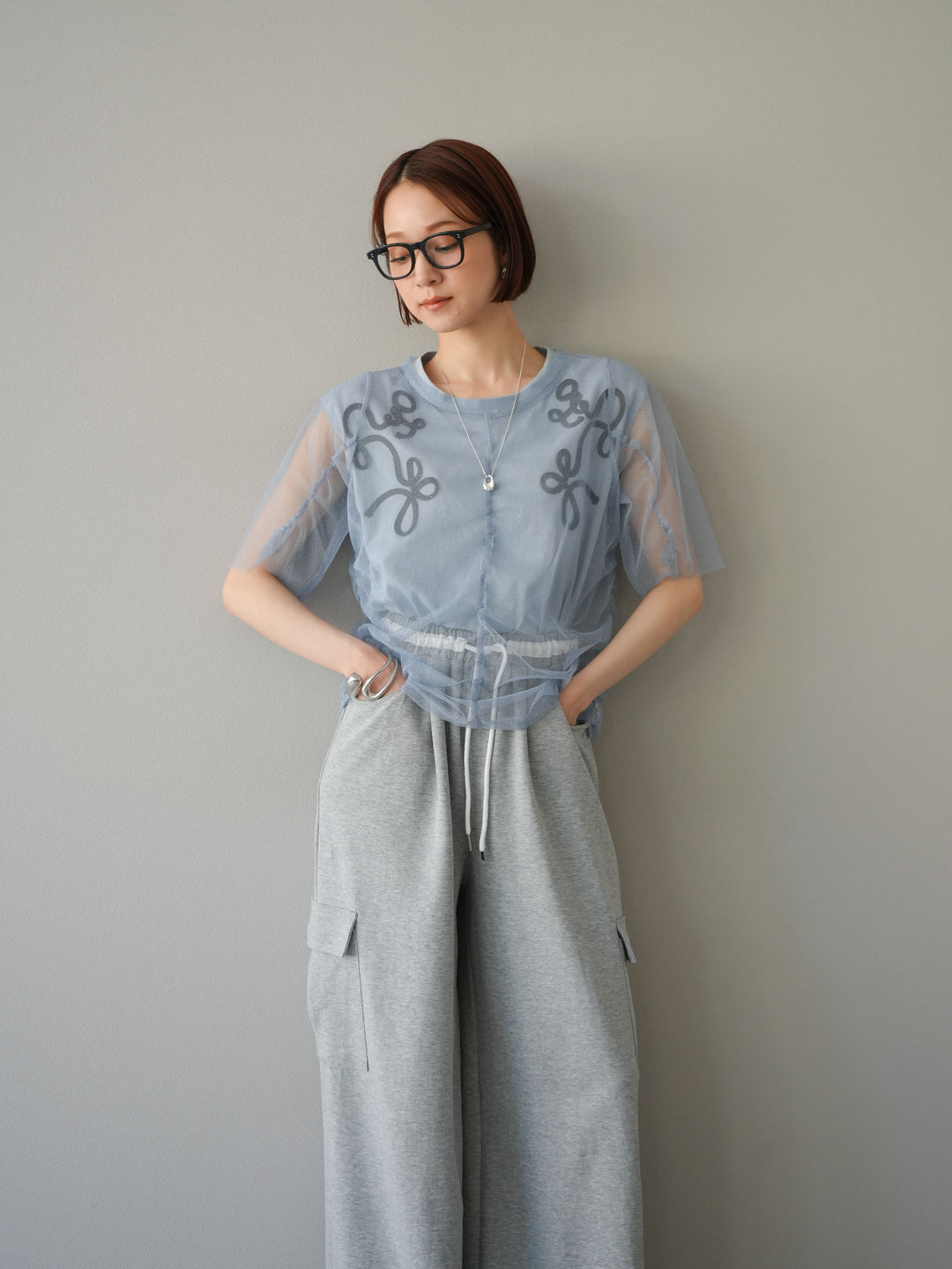 [SET]ラメチュールシャーリングプルオーバー+コード刺繍フレンチスリーブTシャツ(2set)