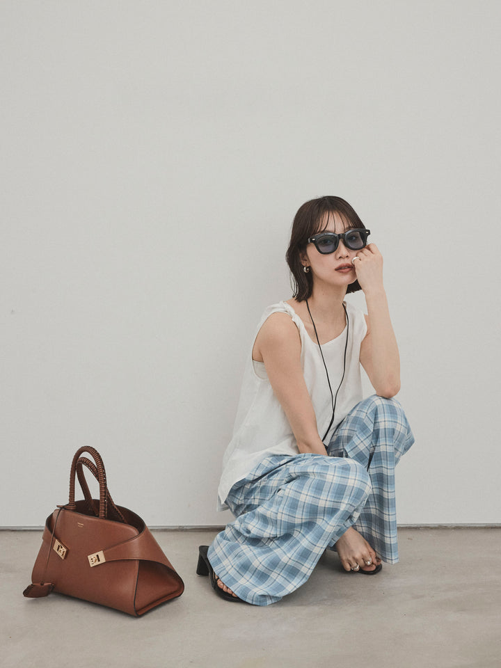 [SET] 扭紋無袖上衣配皮項鍊 + 格紋寬褲 (2 件套)