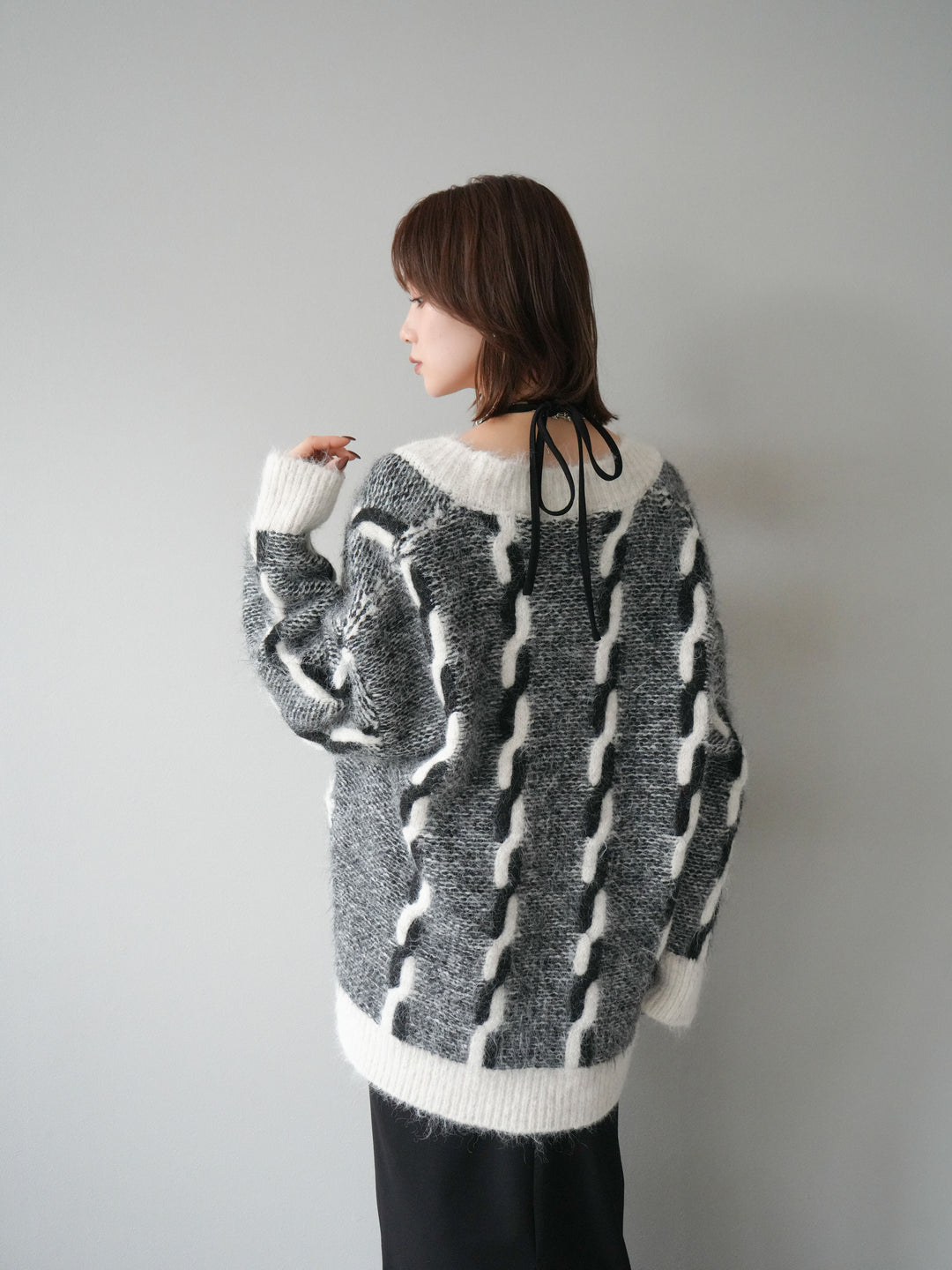 [予約]バイカラー編み込みデザインニットカーディガン/ホワイト