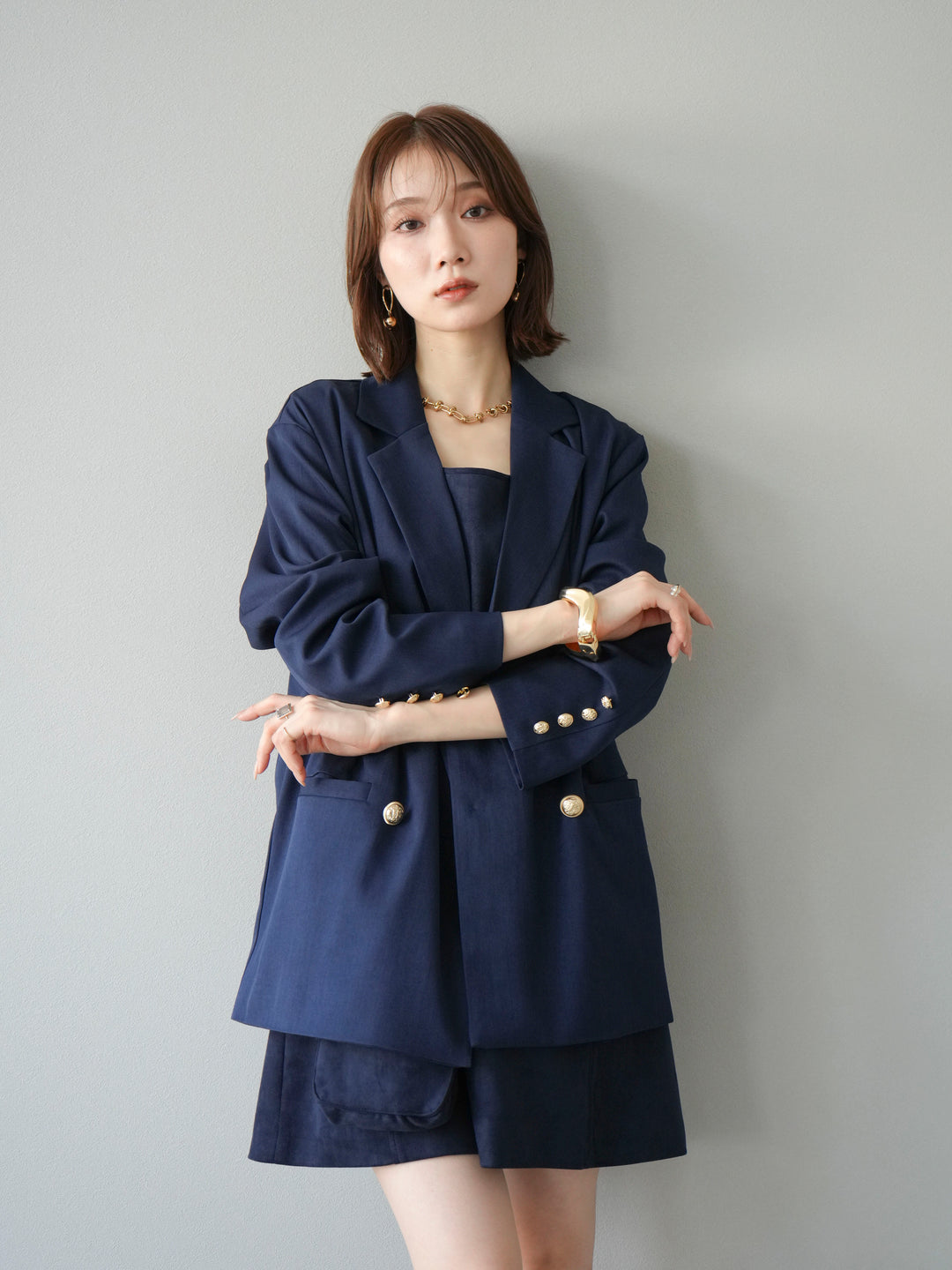 [SET]ゴールドボタンツイルダブルテーラードジャケット+ショルダーポーチ付スウェードミニワンピース(2set)
