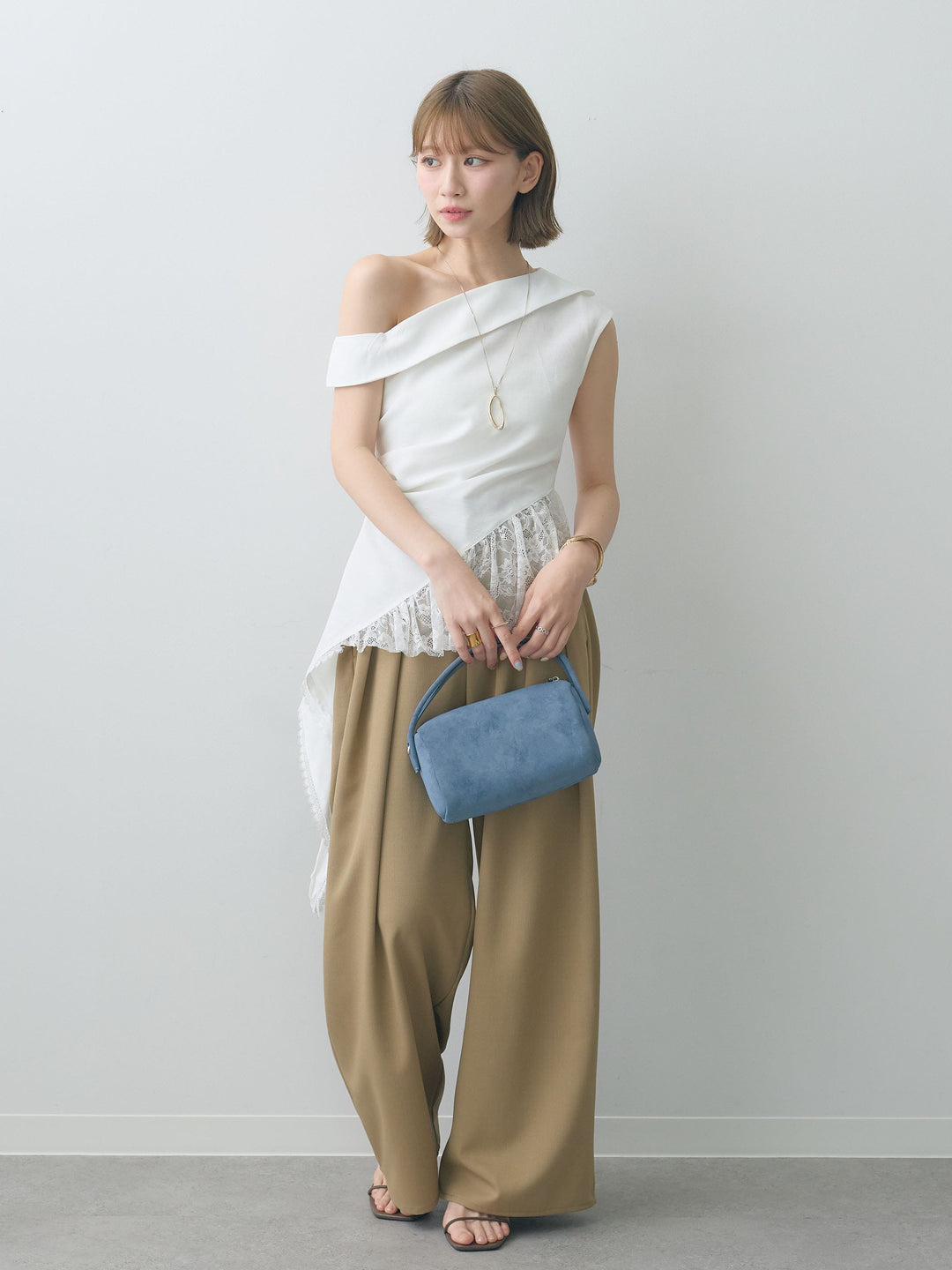 [SET]アシンメトリーラッフルレースヘムトップス+クレープデシンタックワイドパンツ(2set)