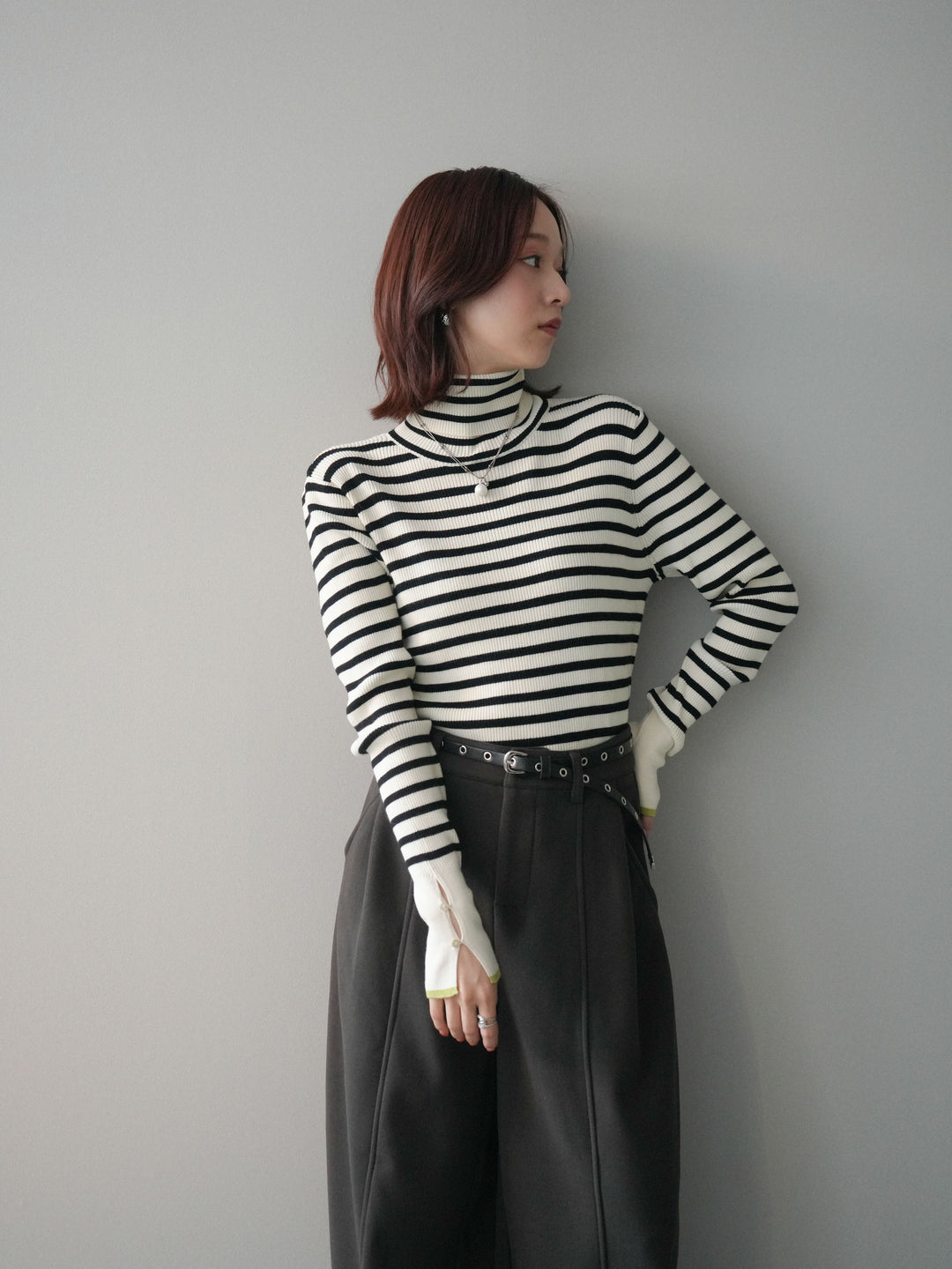 [SET]袖配色ハイネックボーダーリブニットトップス+ベルト付き裏起毛ワイドパンツ(2set)