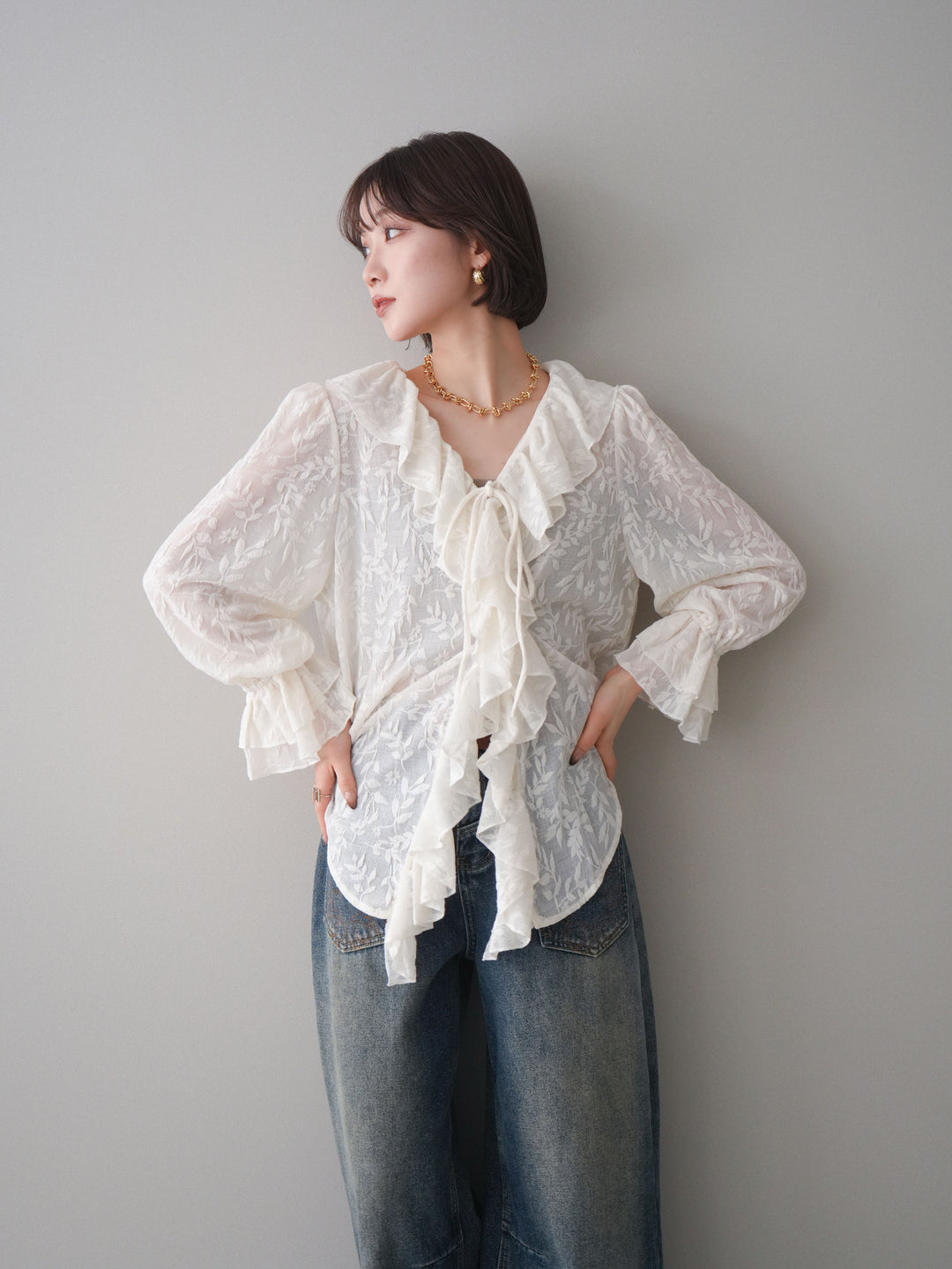 [予約]ラッフルレーススリットブラウス/ivory