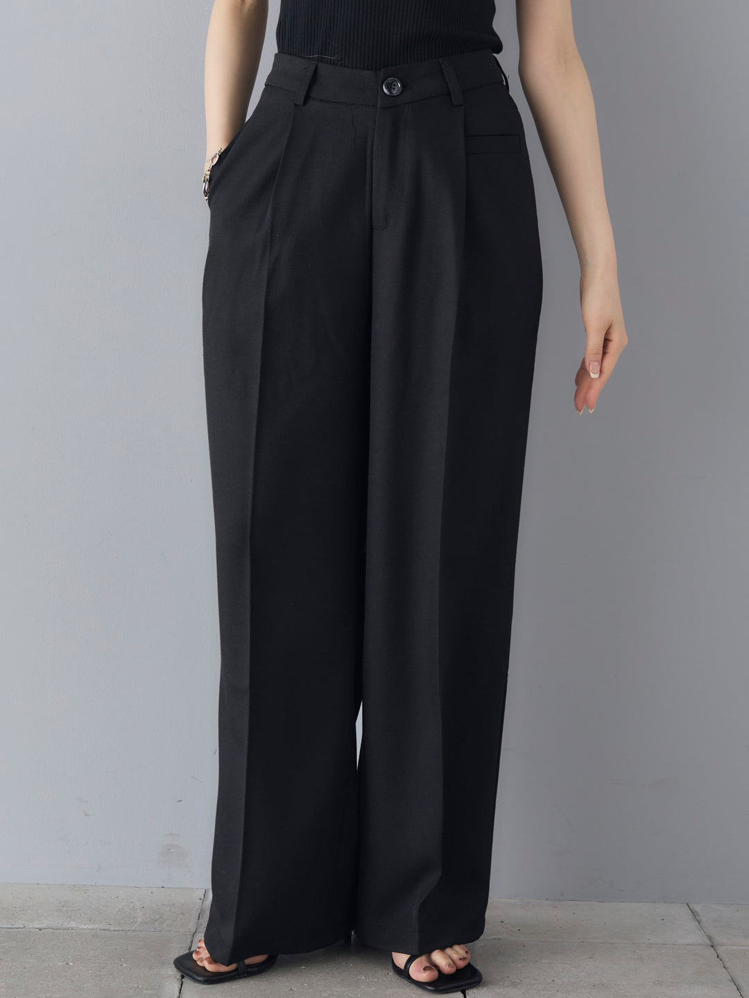 [Pre-order] Linen touch tuck wide pants/black