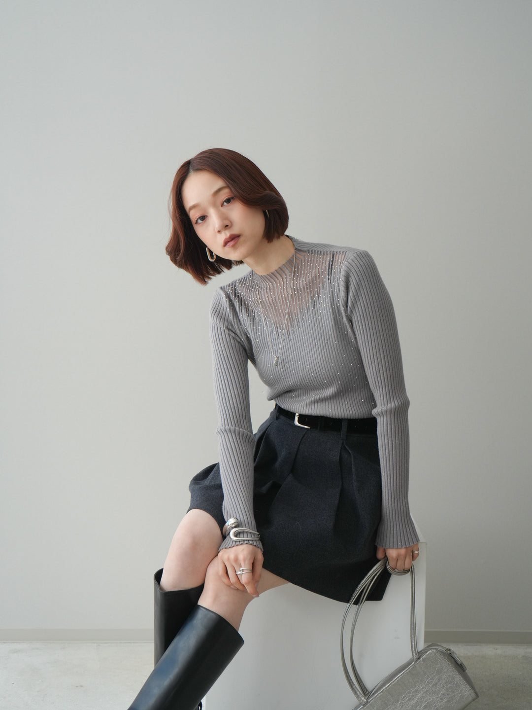 [SET]シアー切替スパンコールリブニットトップス+ベルト付きタックミニスカート(2set)