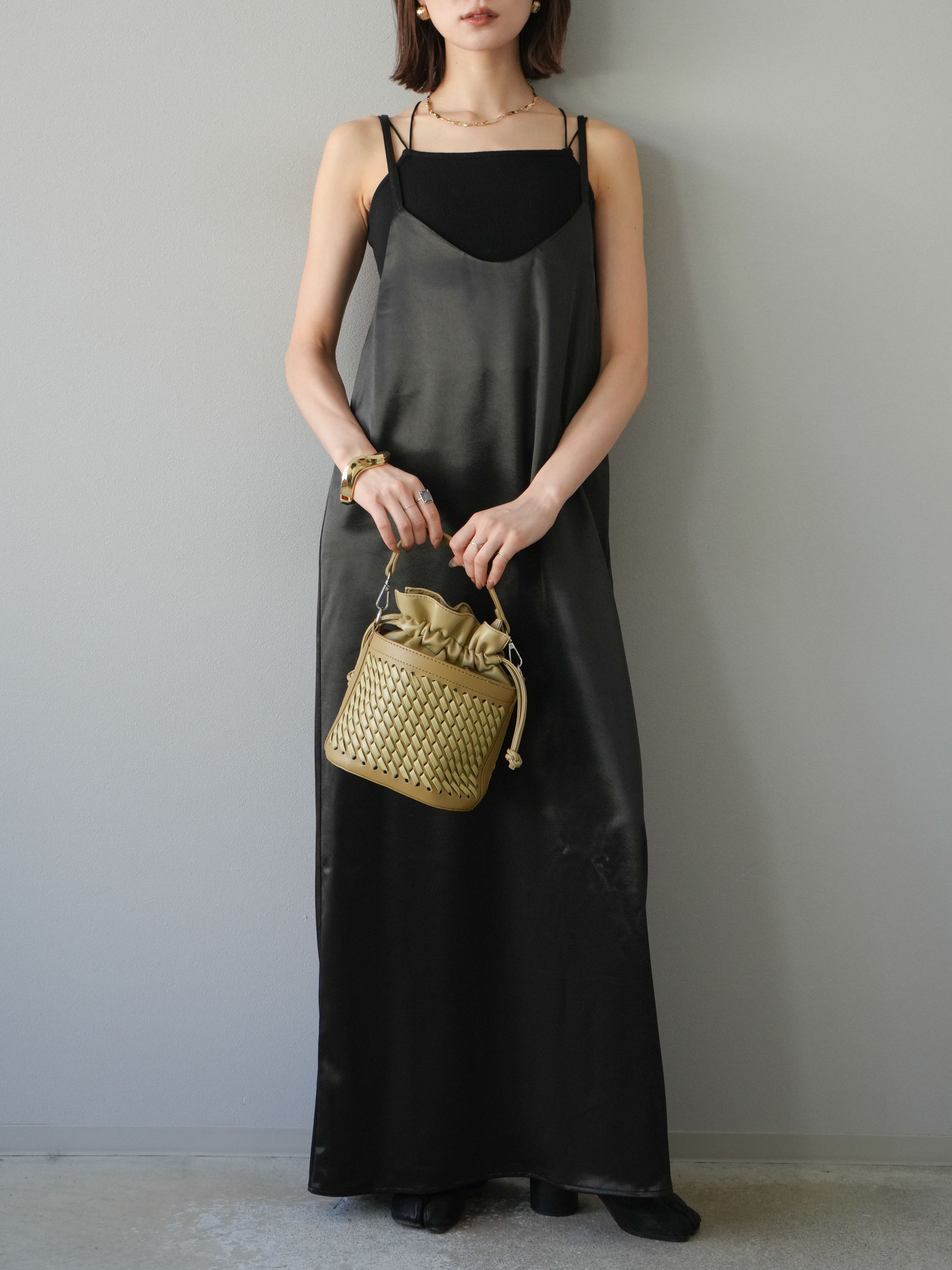 予約]サテンキャミワンピース/ブラック – Lumier