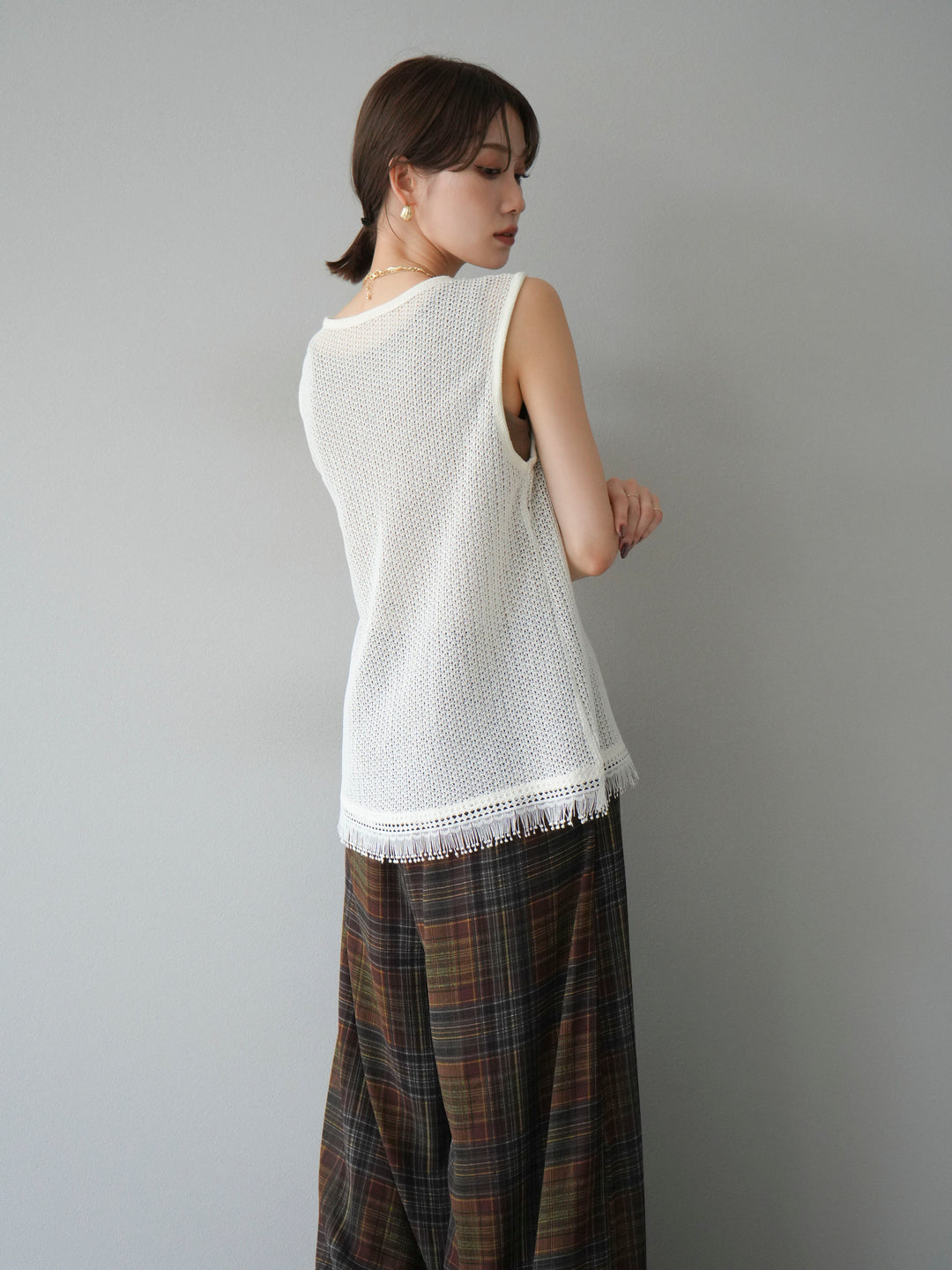 [予約]裾フリンジVネックニットタンクトップアンサンブル/オフ