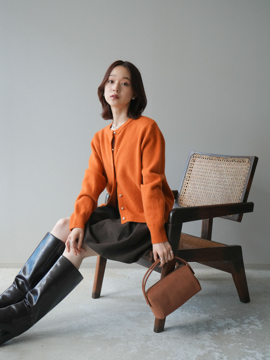 [SET]アンティークボタンニットカーディガン+ベルト付きタックミニスカート(2set)