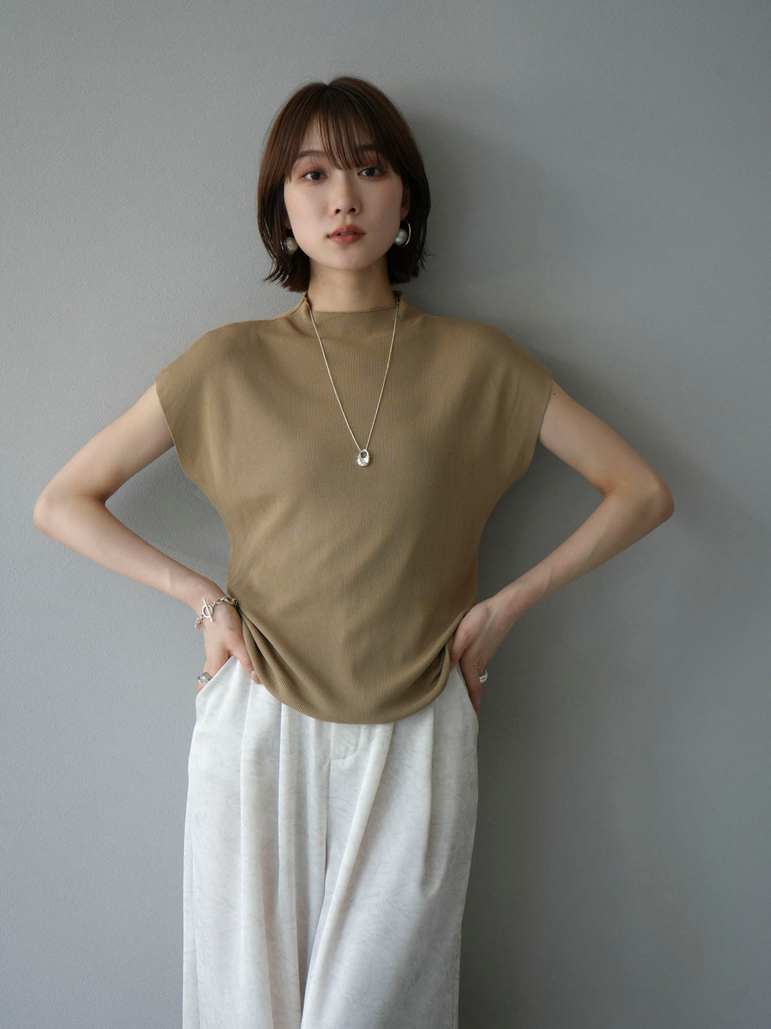 [Pre-order] Petite Neck Side Shirring Summer Knit Top/Beige