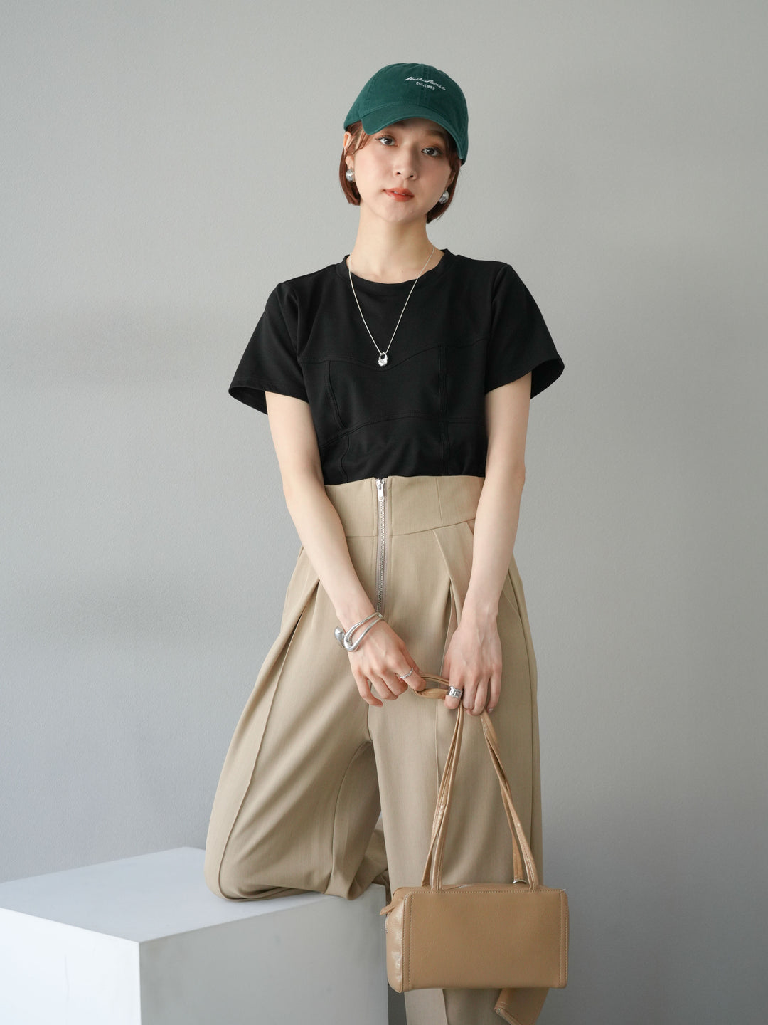 [SET]ビスチェデザインTシャツ+ジップタックワイドパンツ(2set)