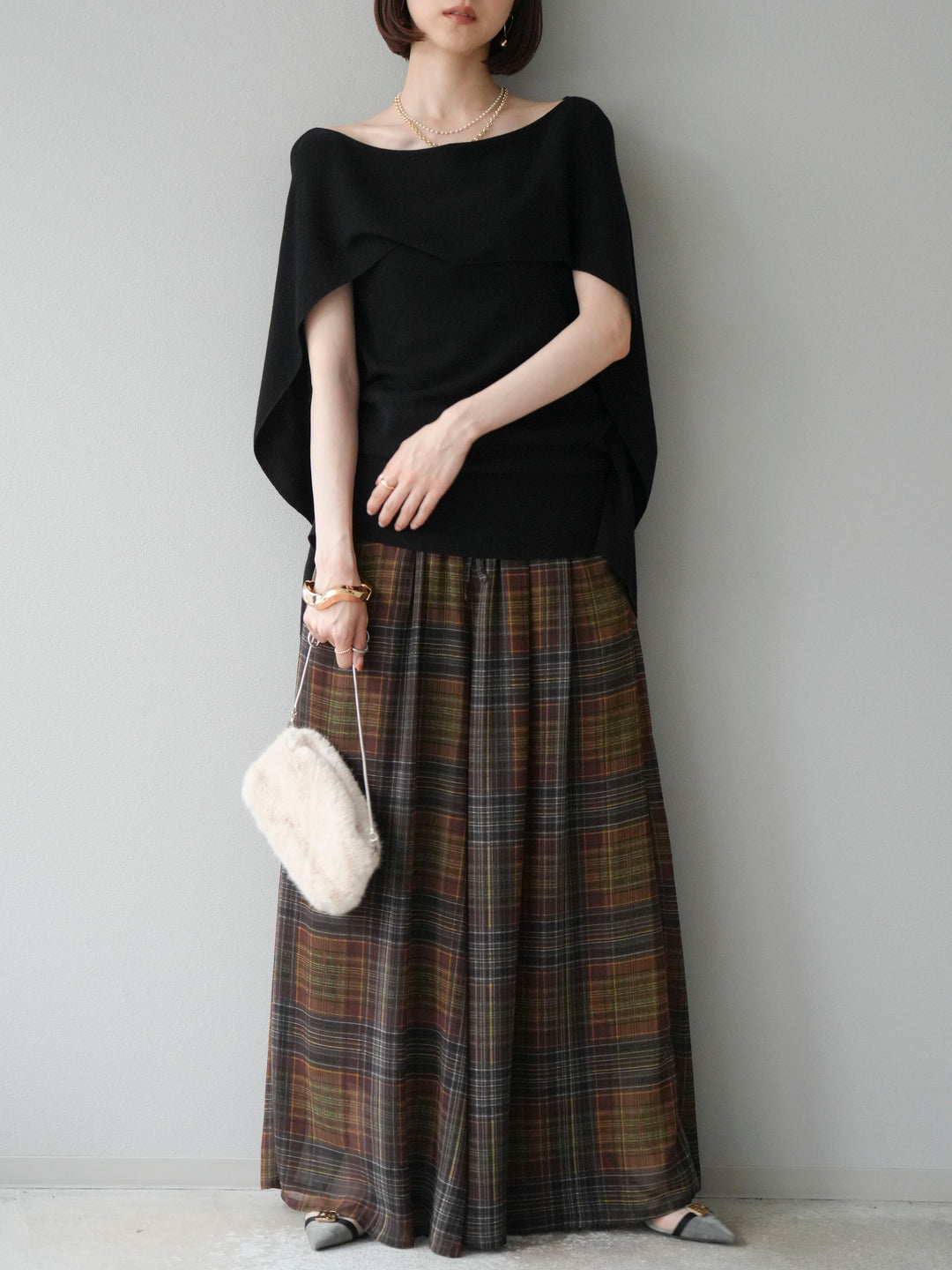 [予約]マントデザインスリットドルマンニット/ブラック