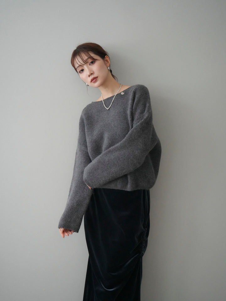 [予約]アンゴラタッチボートネッククロップドプルオーバー/charcoal