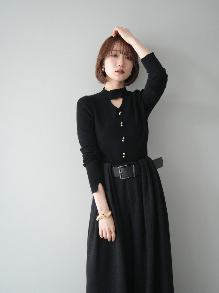 [予約]チョーカーデザインボタンリブニットトップス/black