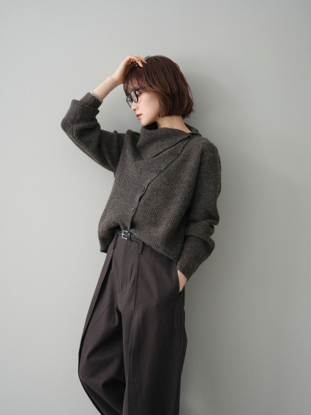 [SET]ハイネックデザインボタンニットカーディガン+コットンツイルカーブパンツ(2set)