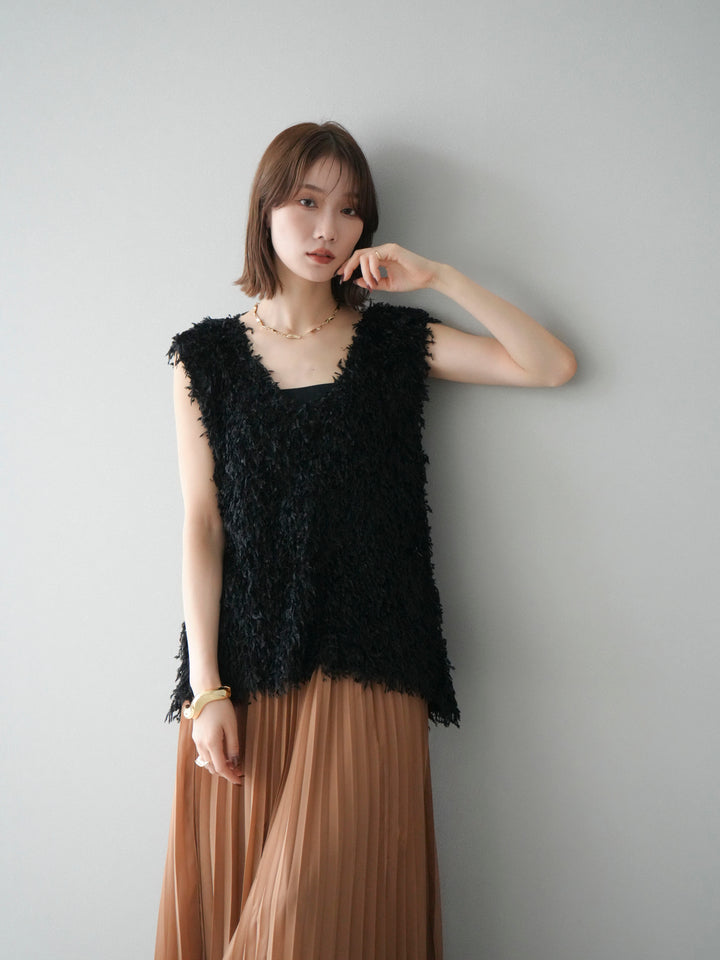 [予約]フェザーVネックベスト/ブラック