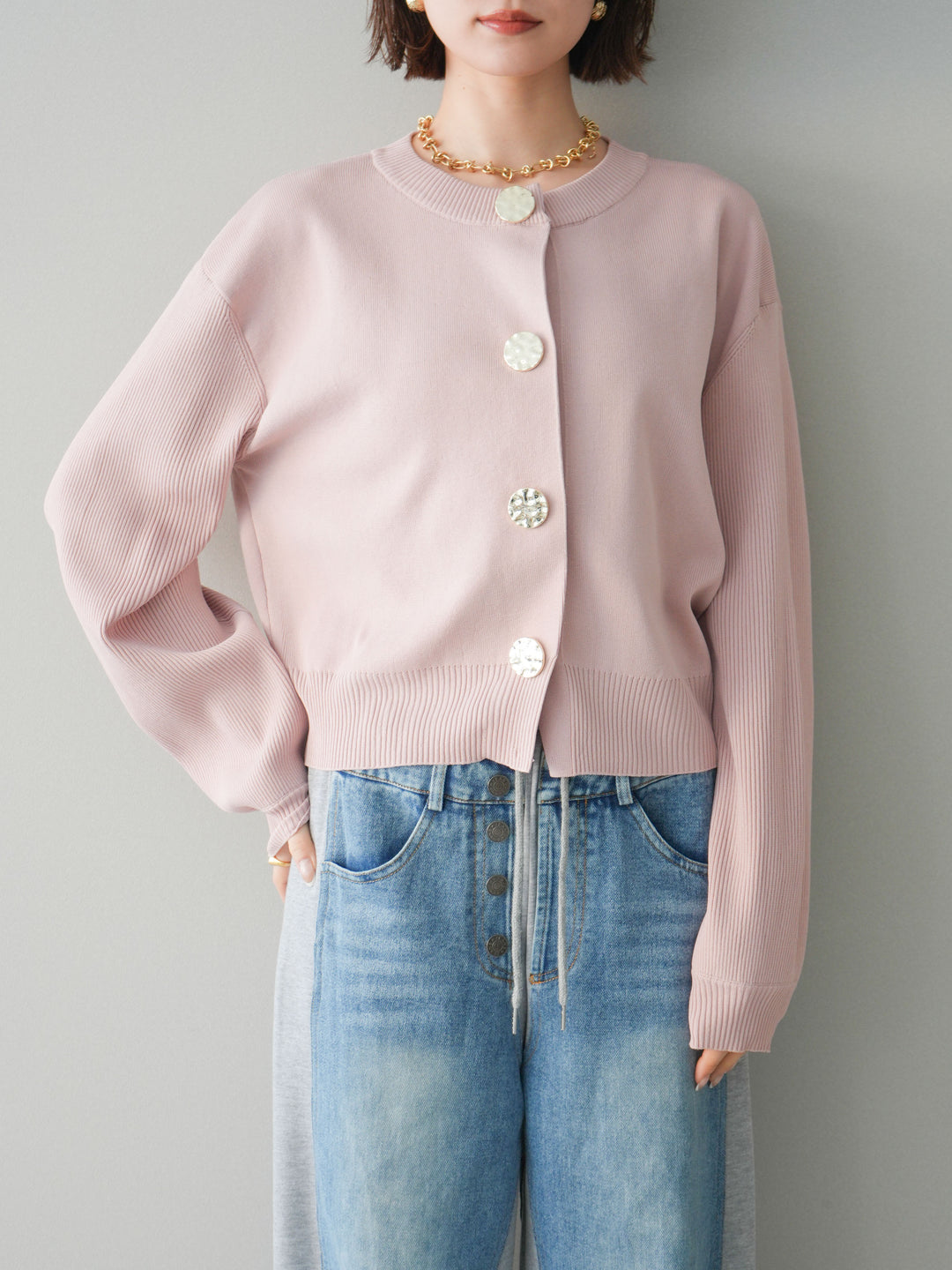 [SET]メタルボタンクルーネックニットカーディガン+デニム切替スウェットパンツ(2set)