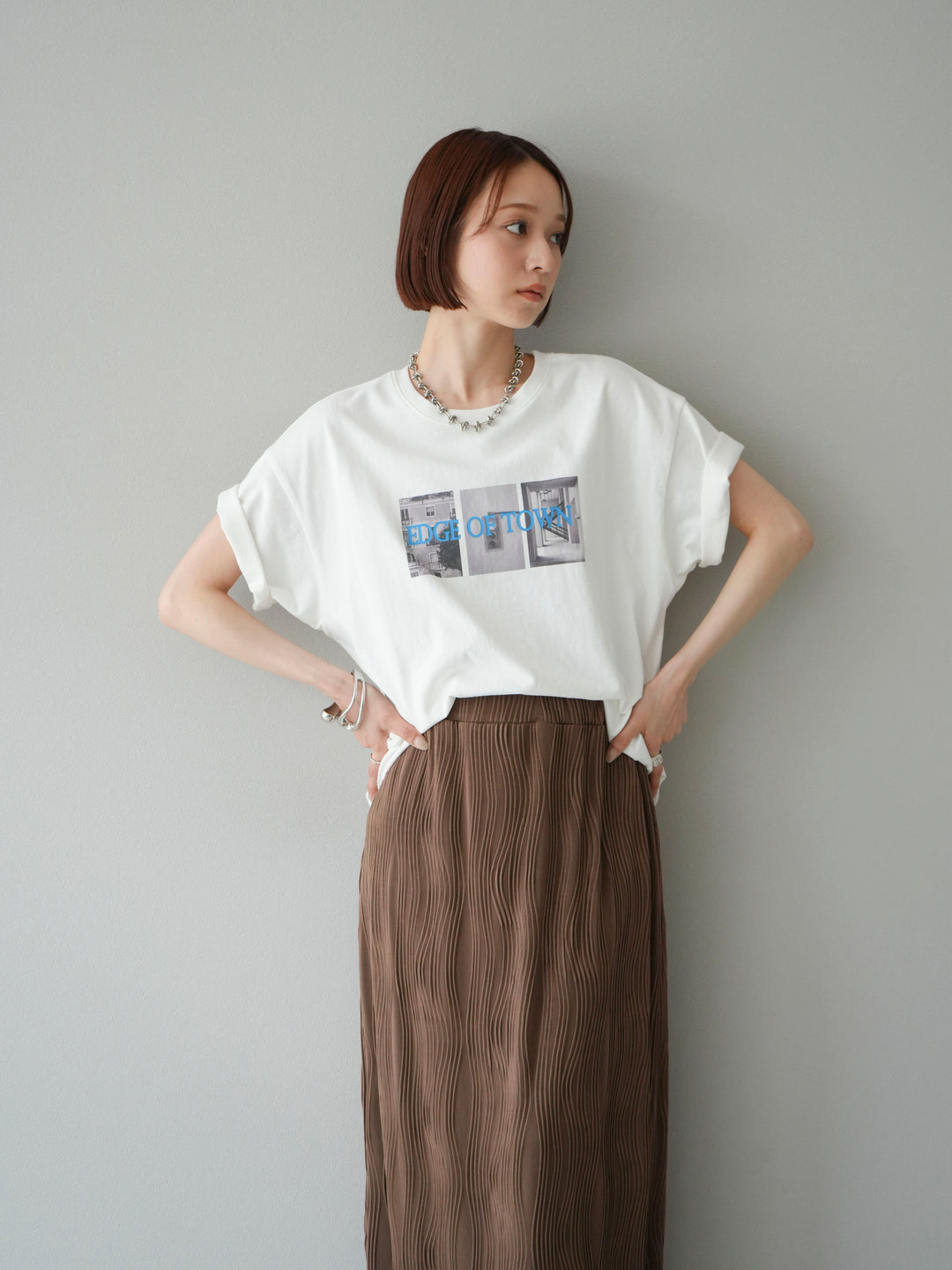 [SET]ネオンロゴコラージュフォトプリントオーバーTシャツ+ウェーブパイピングタイトスカート(2set)