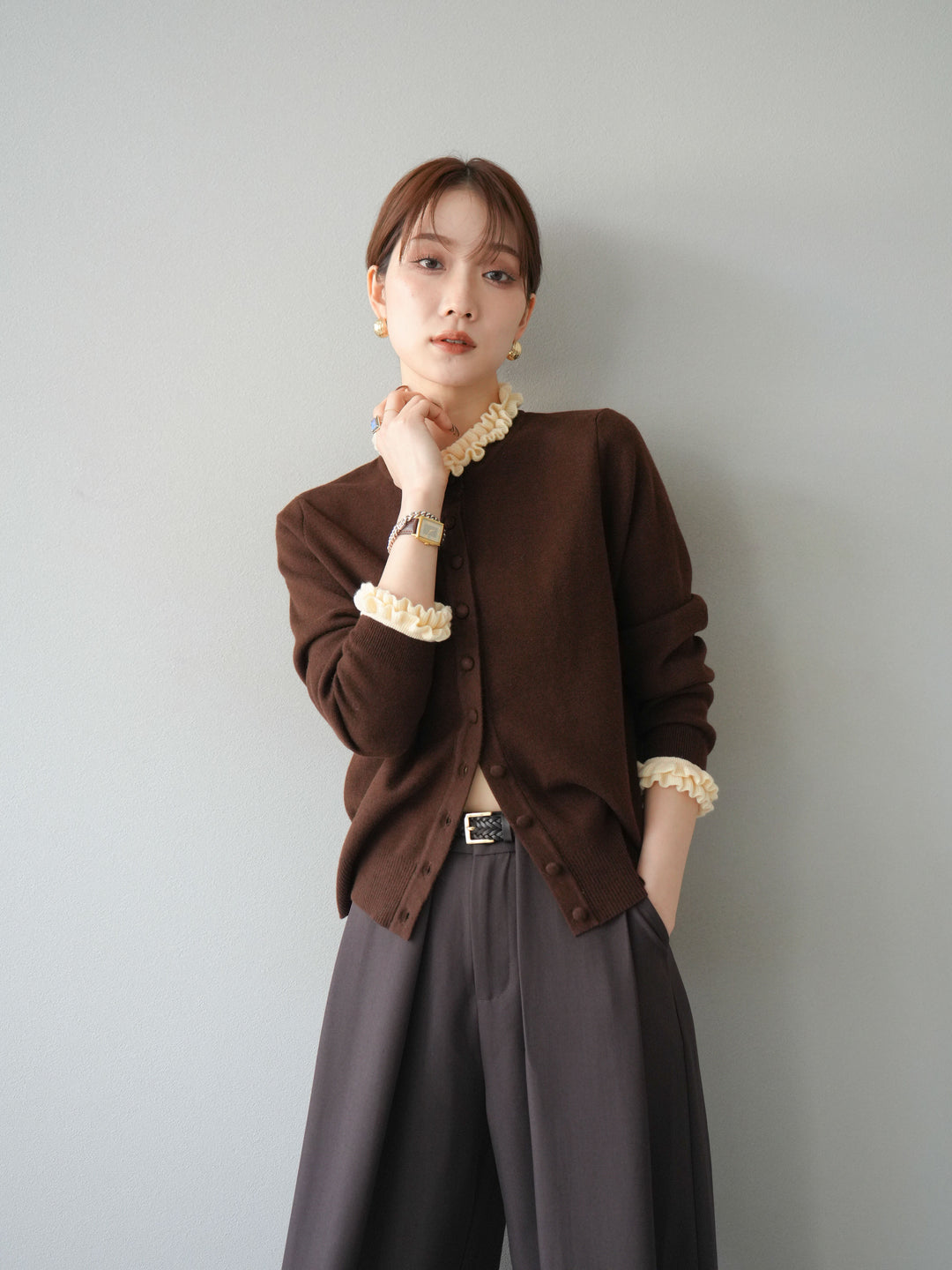 [予約]フリルデザインコンパクトニットカーディガン/ブラウン