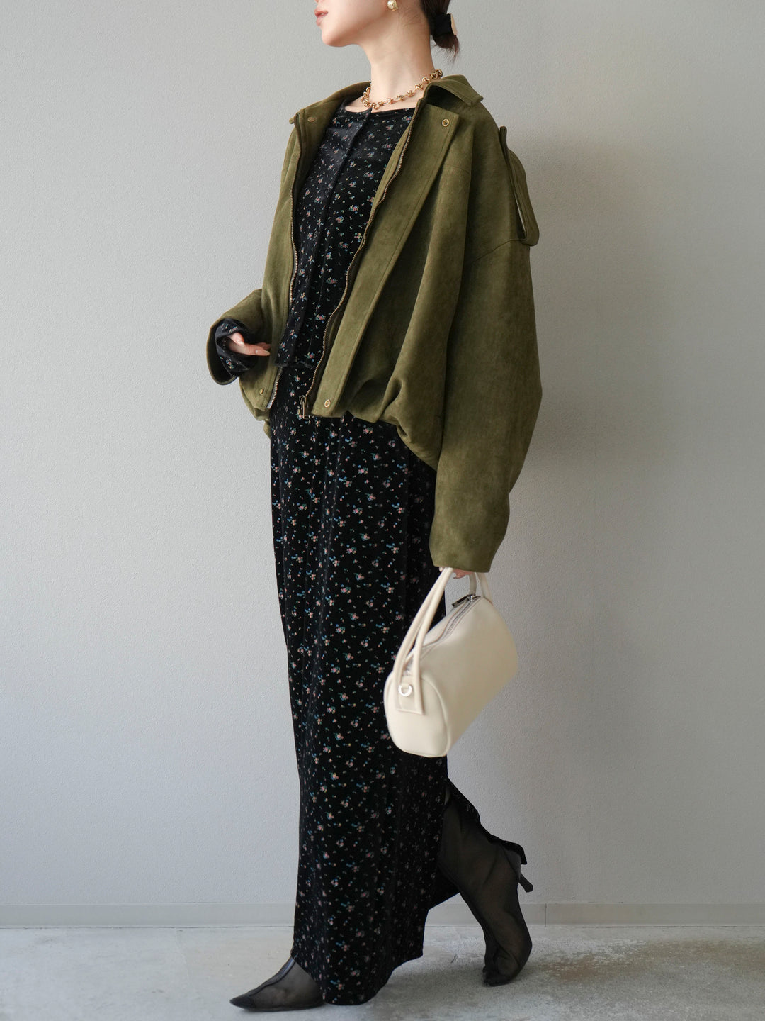 [予約]ベロアフラワープリントIラインスカート/ブラックxイエロー