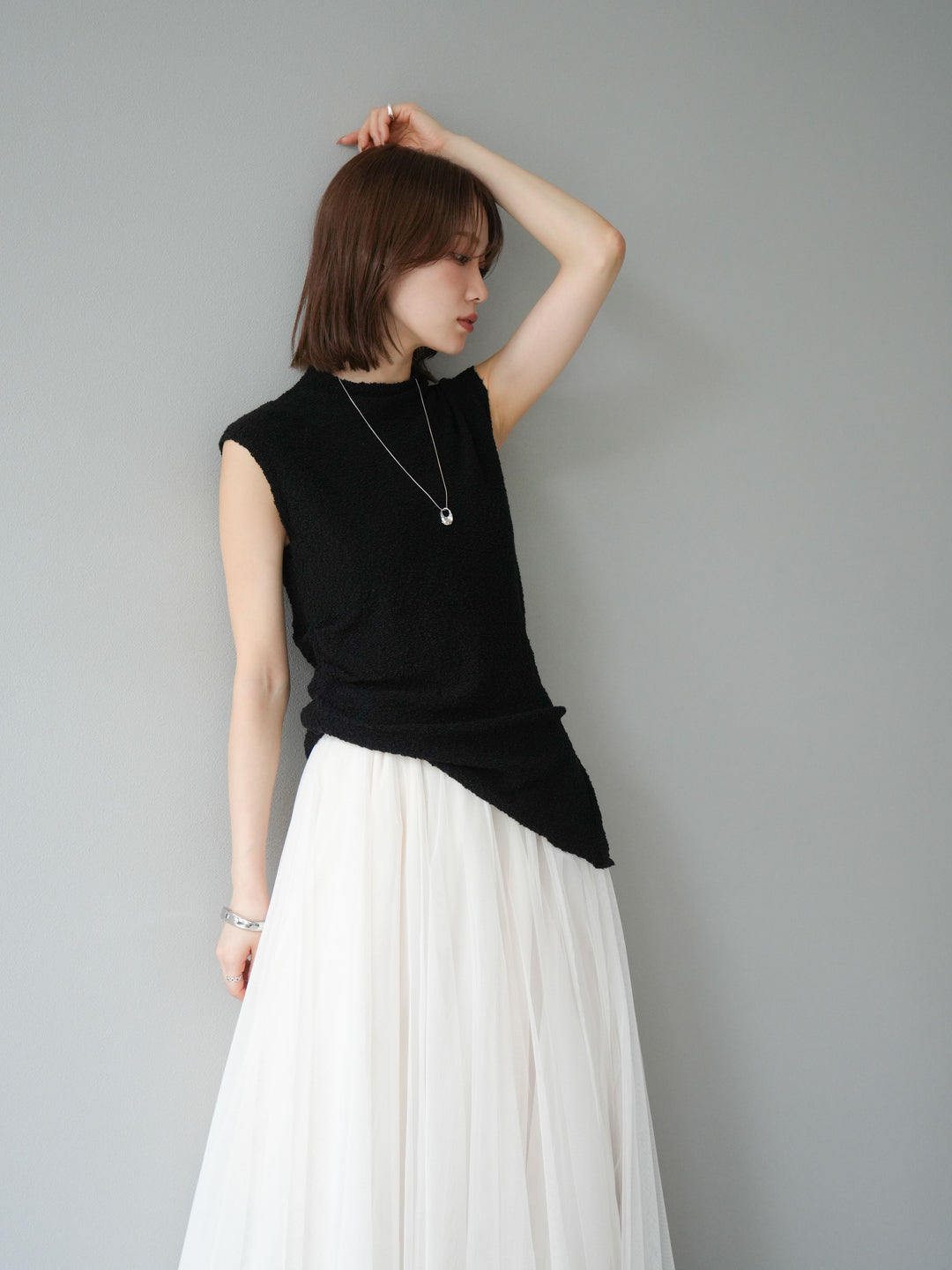 [SET]ブークレアシメニットノースリーブトップス+チュールボリュームスカート(2set)