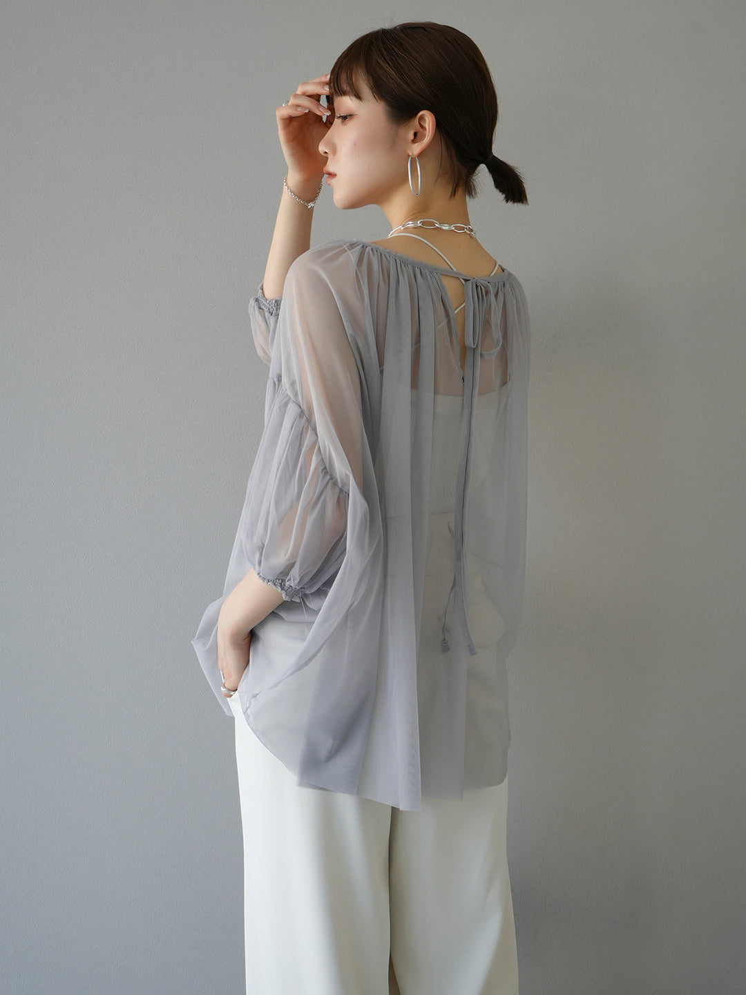 [Pre-order] Tulle Gathered Half Sleeve Blouse/Gray