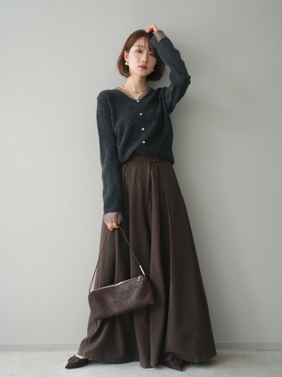 [SET]ドットチュールレイヤードボタンニットトップス+テープベルトタックバギーパンツ(2set)