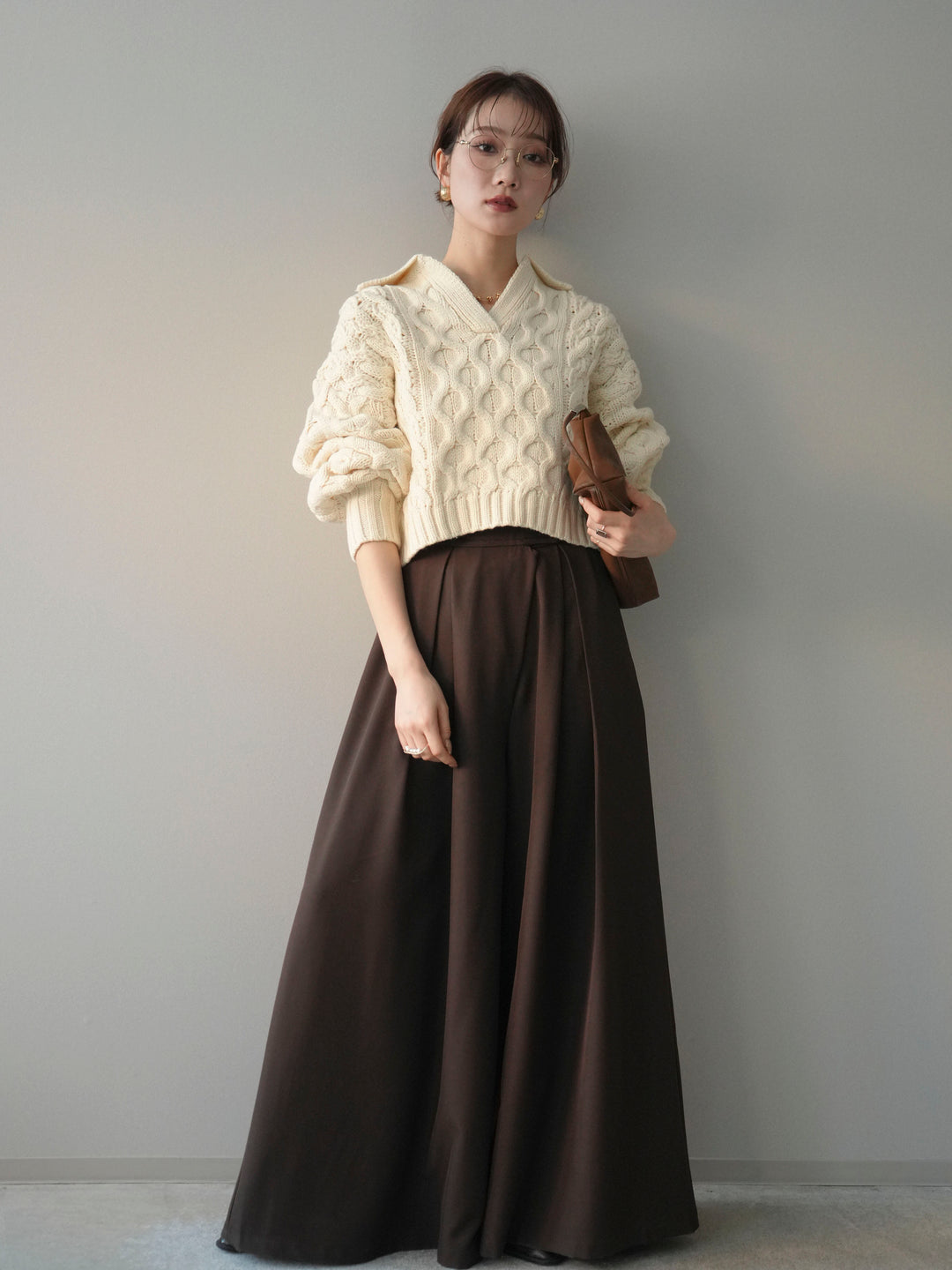 [SET]バルキーケーブルクロップド開襟プルオーバー+テープベルトタックバギーパンツ(2set)