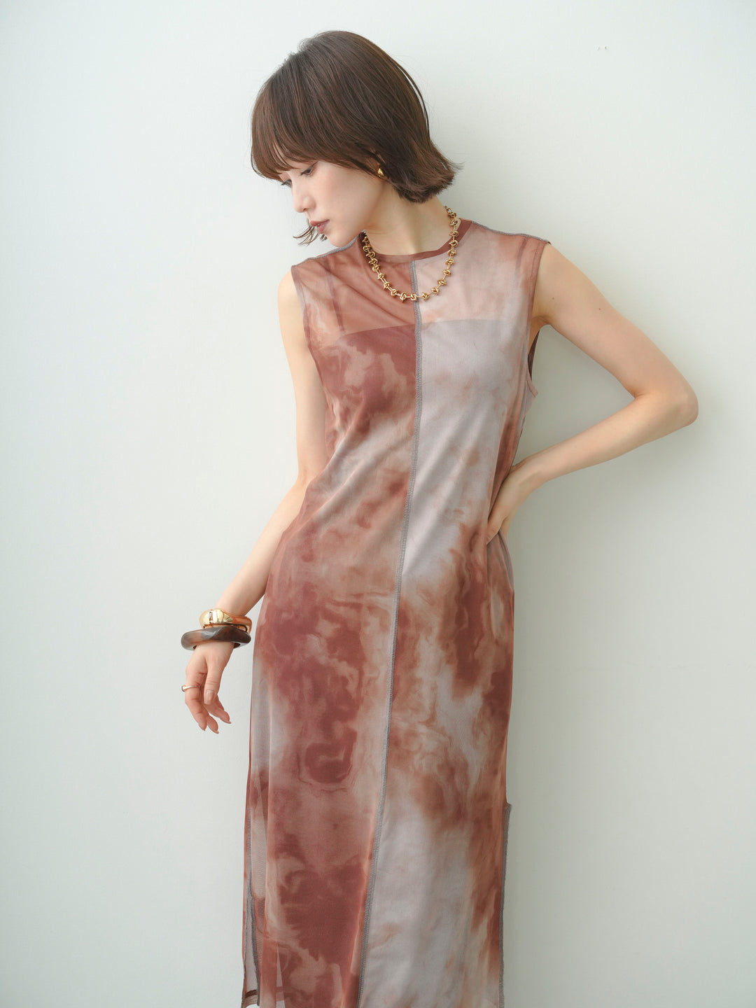 [予約]マーブルプリントノースリーブシアーワンピース/brown