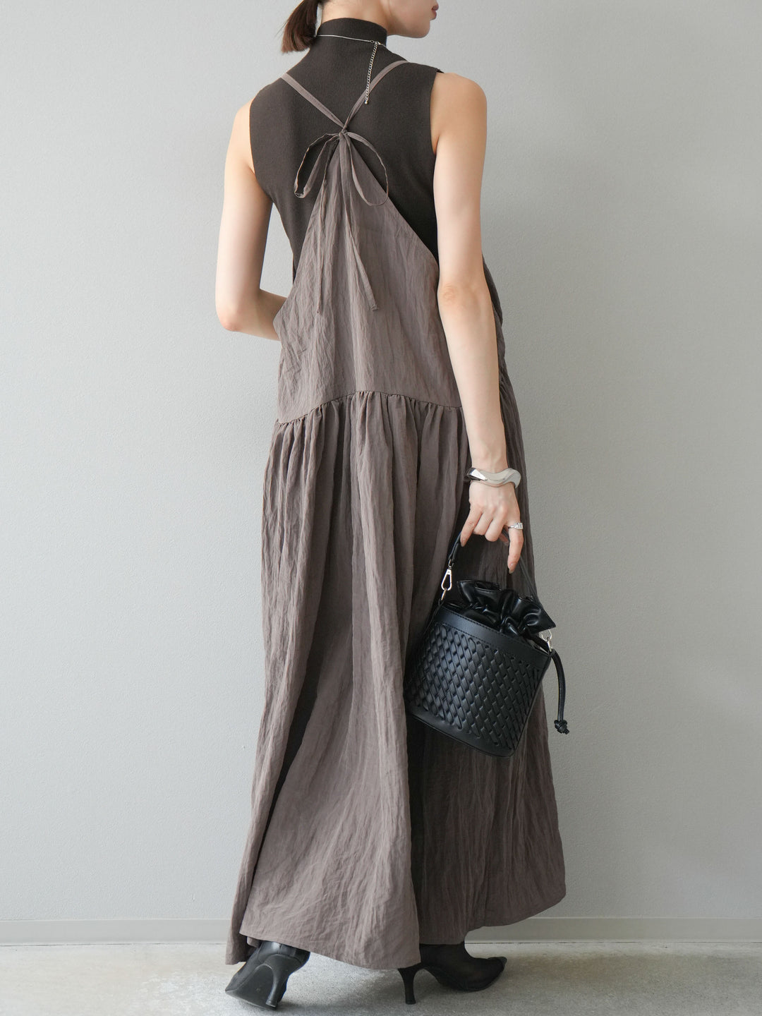 [予約]シボ加工シャイニーキャミワンピース/ブラウン