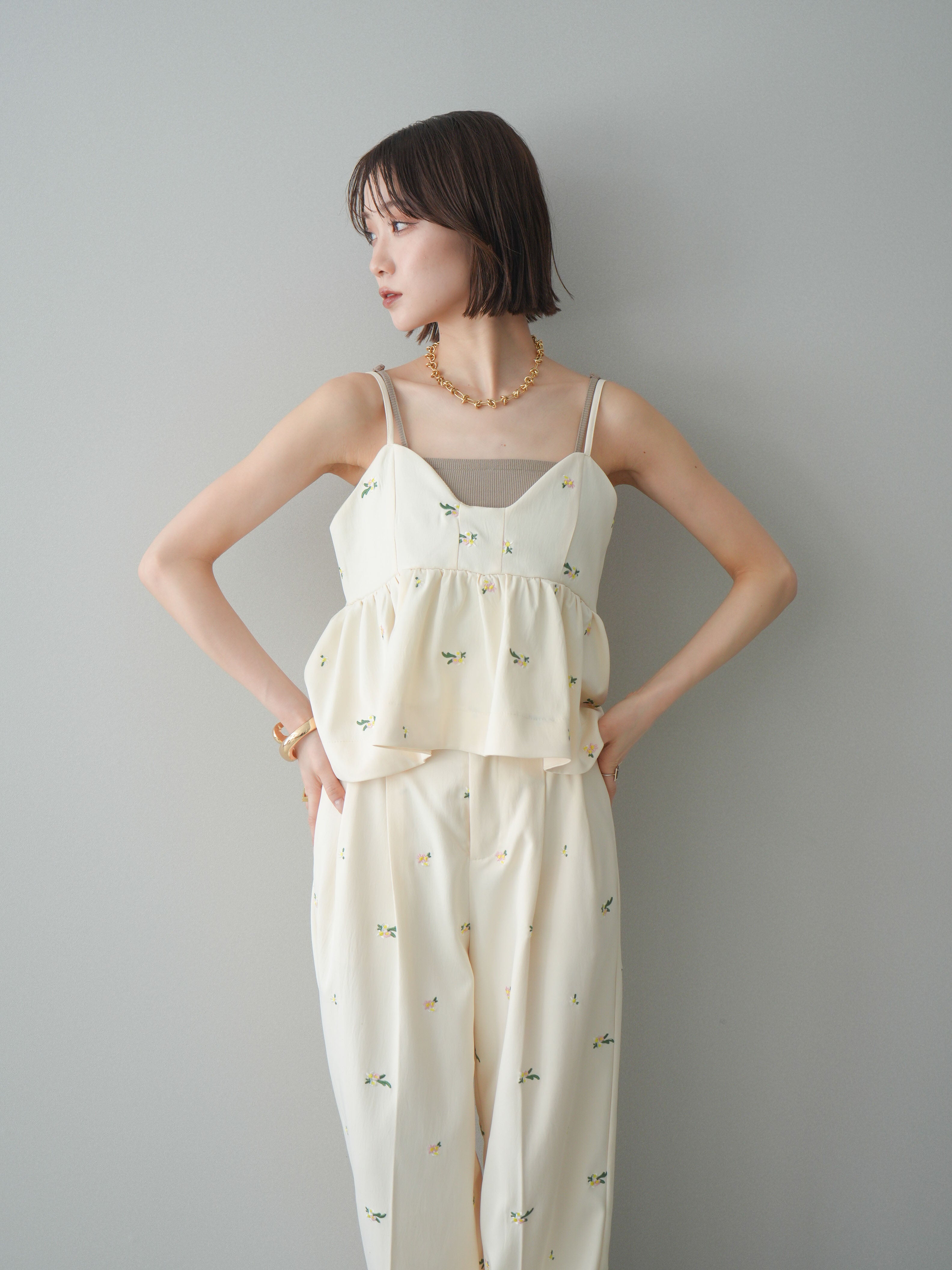 予約]フラワー刺繍ビスチェ/ivory – Lumier