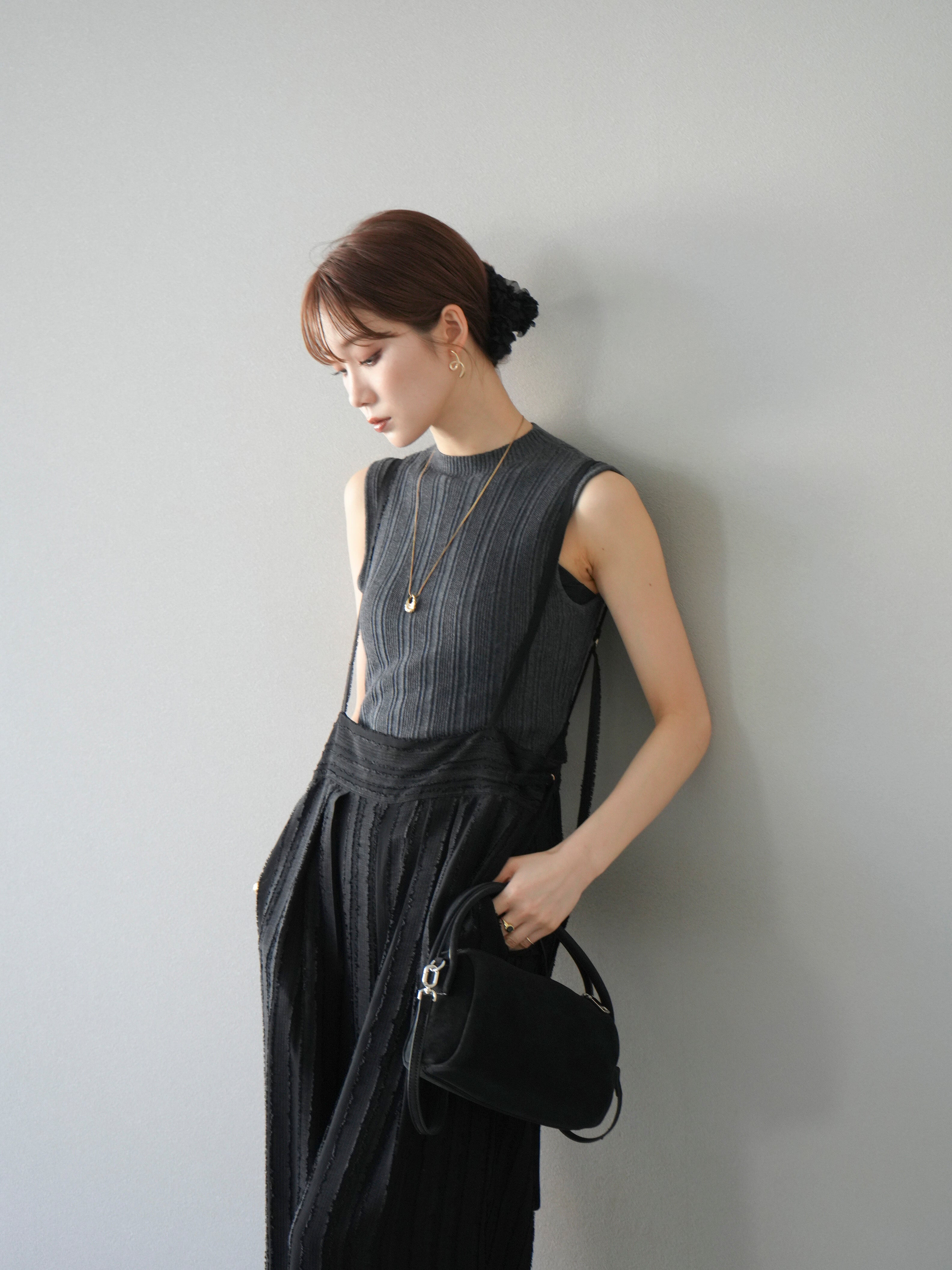 予約]ジャガードストライプサロペット/ブラック – Lumier