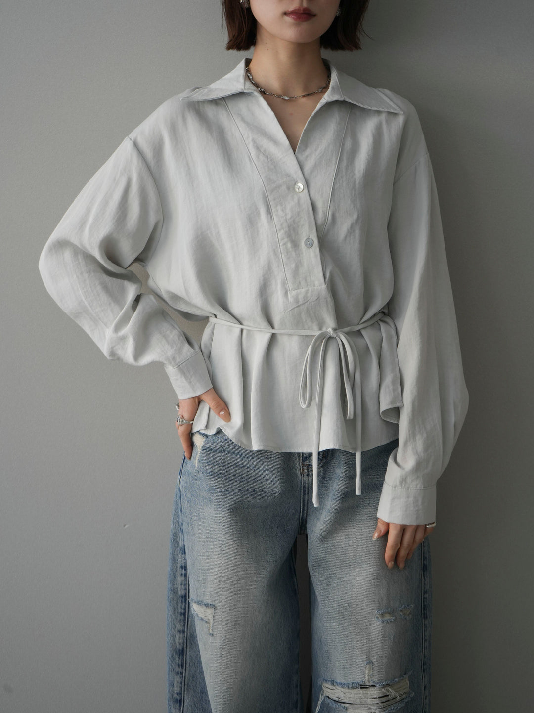 [SET]Vネック変形ラインシャツ+ダメージデニムセミワイドパンツ(2set)