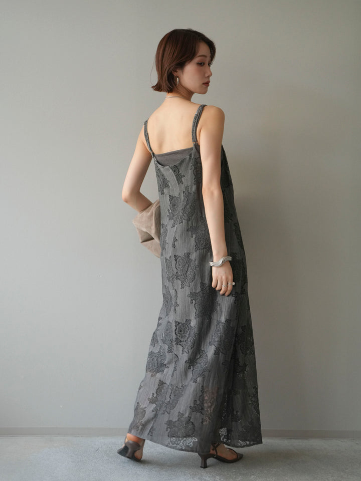 【預購】花朵蕾絲吊帶洋裝 / 灰色