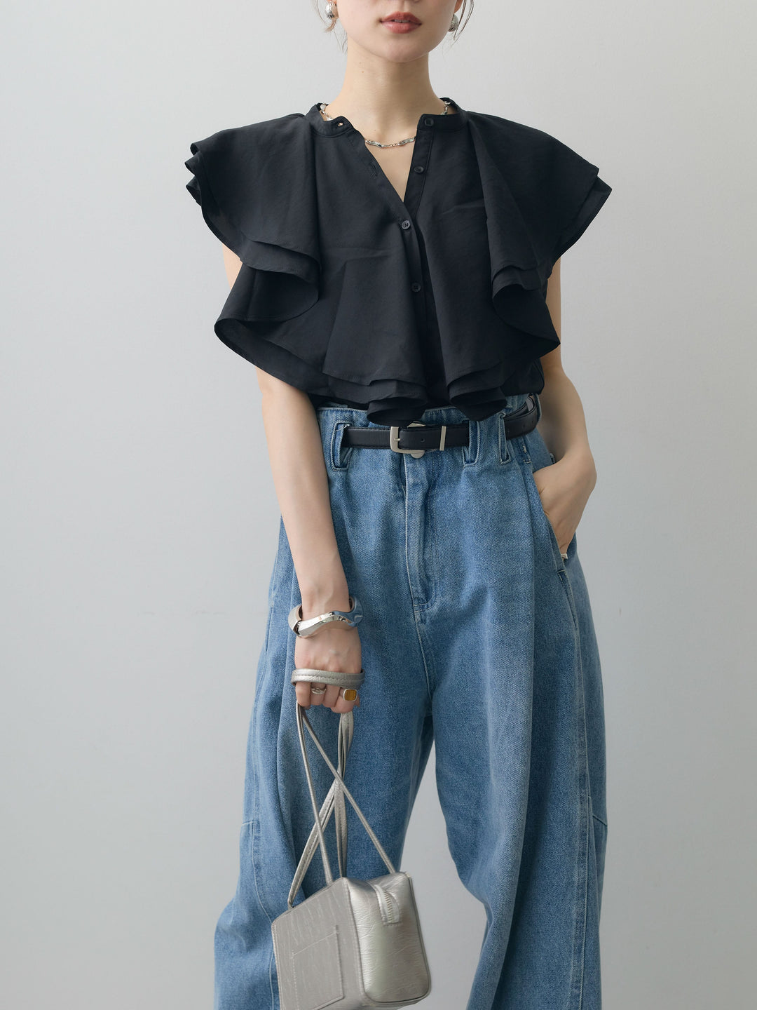 [予約]ラッフルドレープノースリブラウス/black