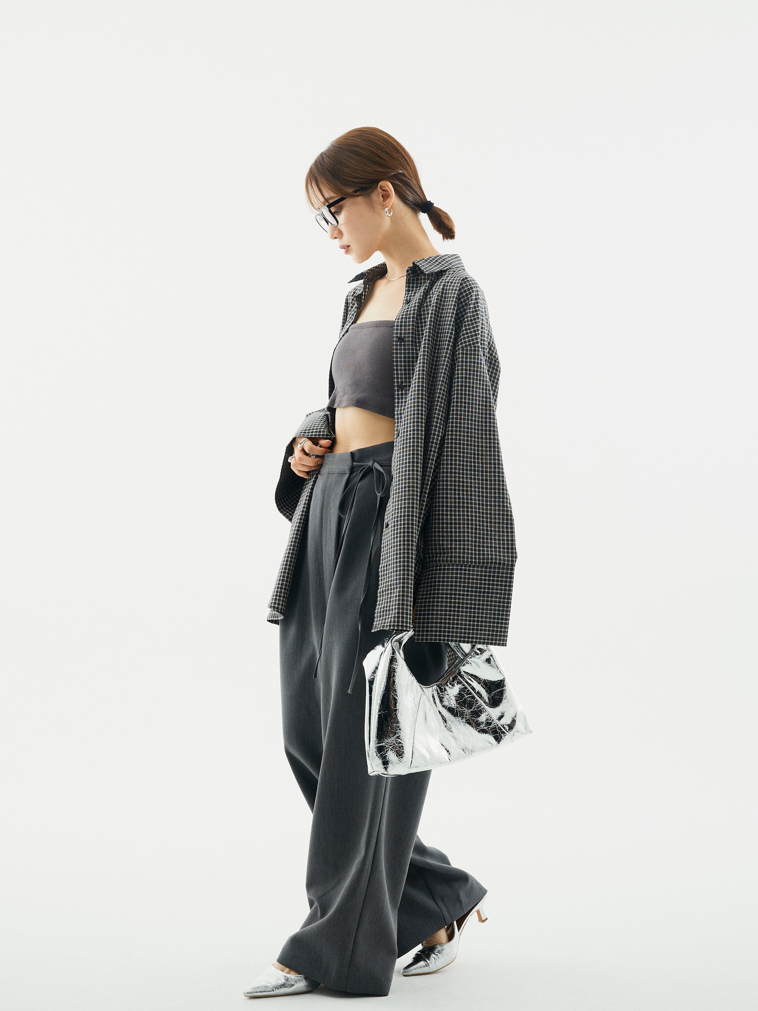 予約]ラップデザインタックワイドパンツ/チャコール – Lumier