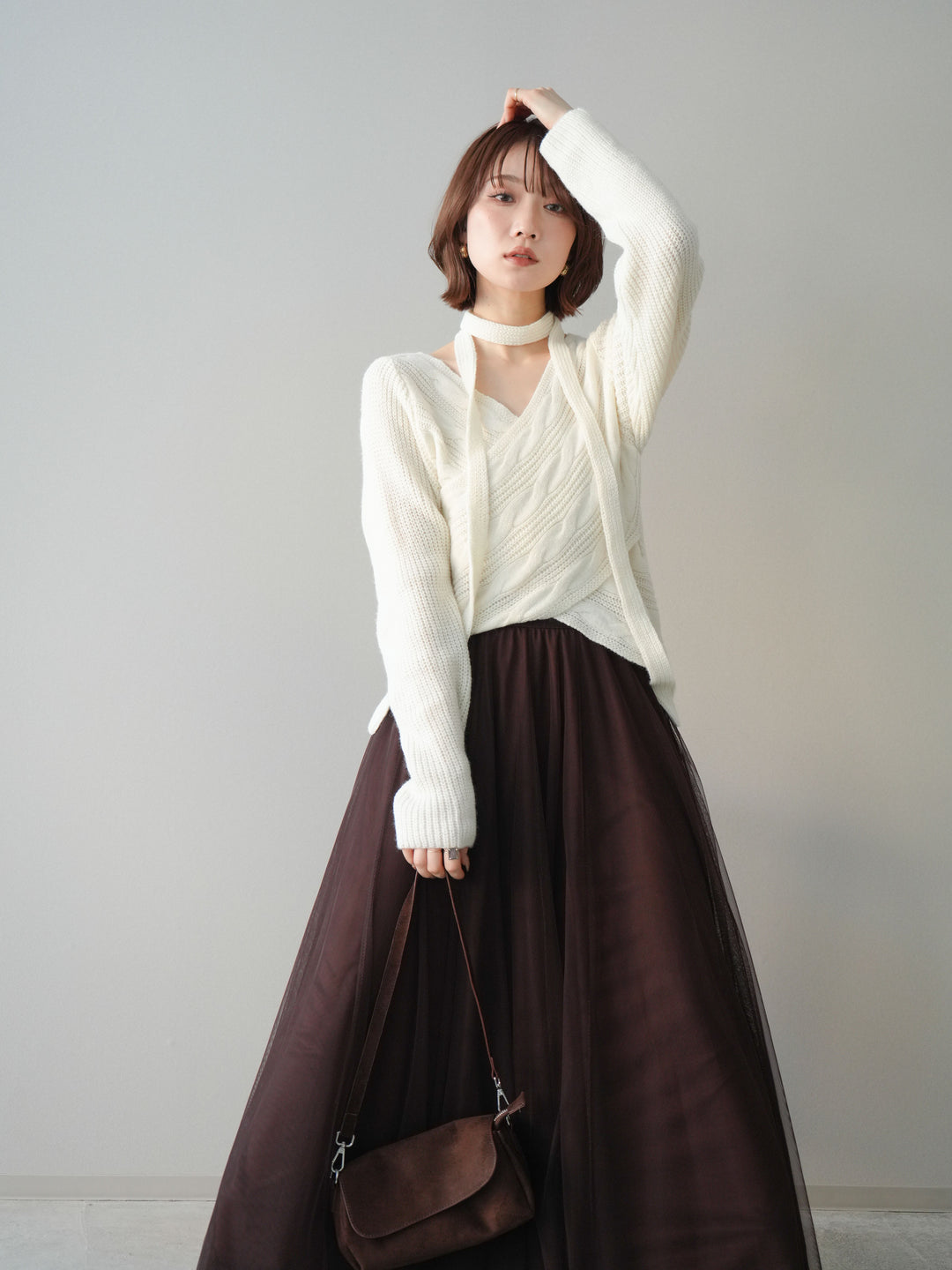 [予約]ケーブル編みクロスニットトップス/white