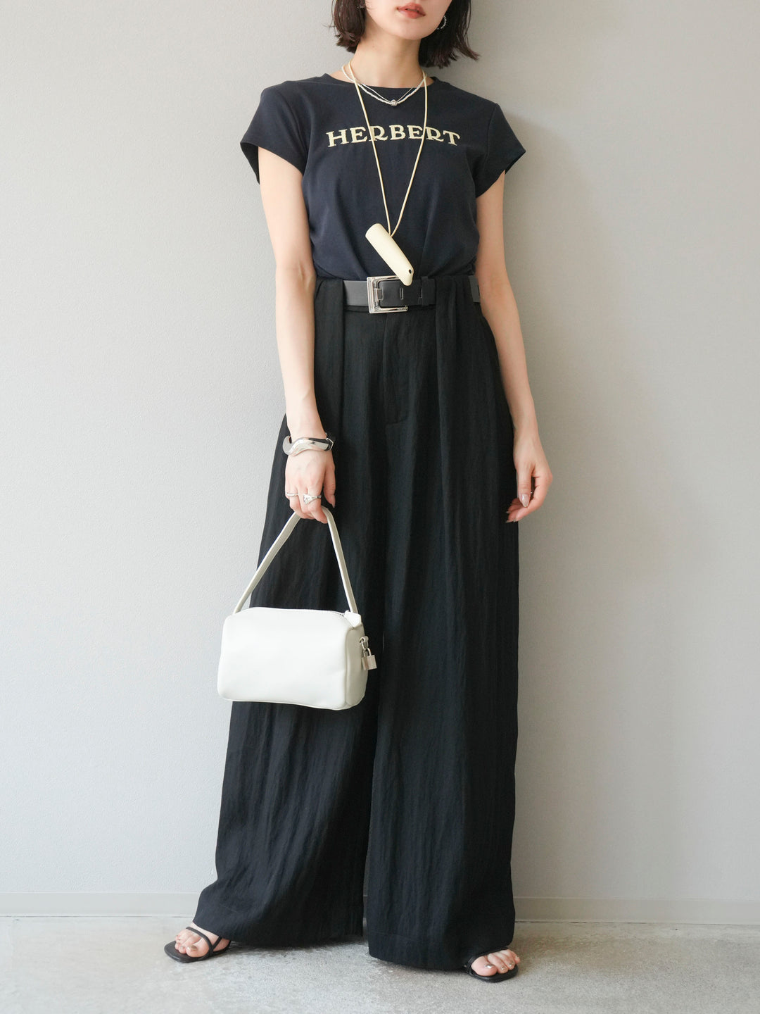 [予約]刺繍ロゴTシャツ＆レザーポーチネックレスSET /ネイビー