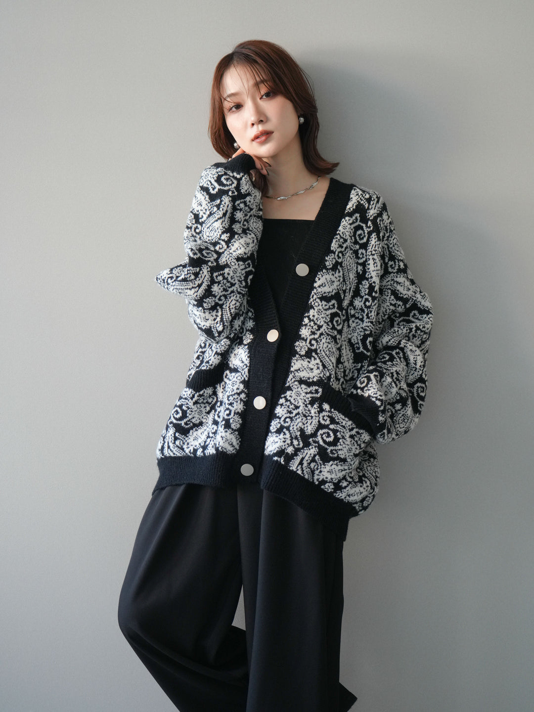 [予約]ペイズリー柄ニットカーディガン/black