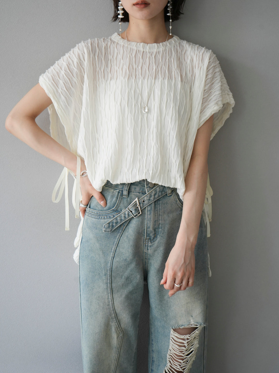 [Pre-order] Arm shirring sheer design mellow pullover/ivory