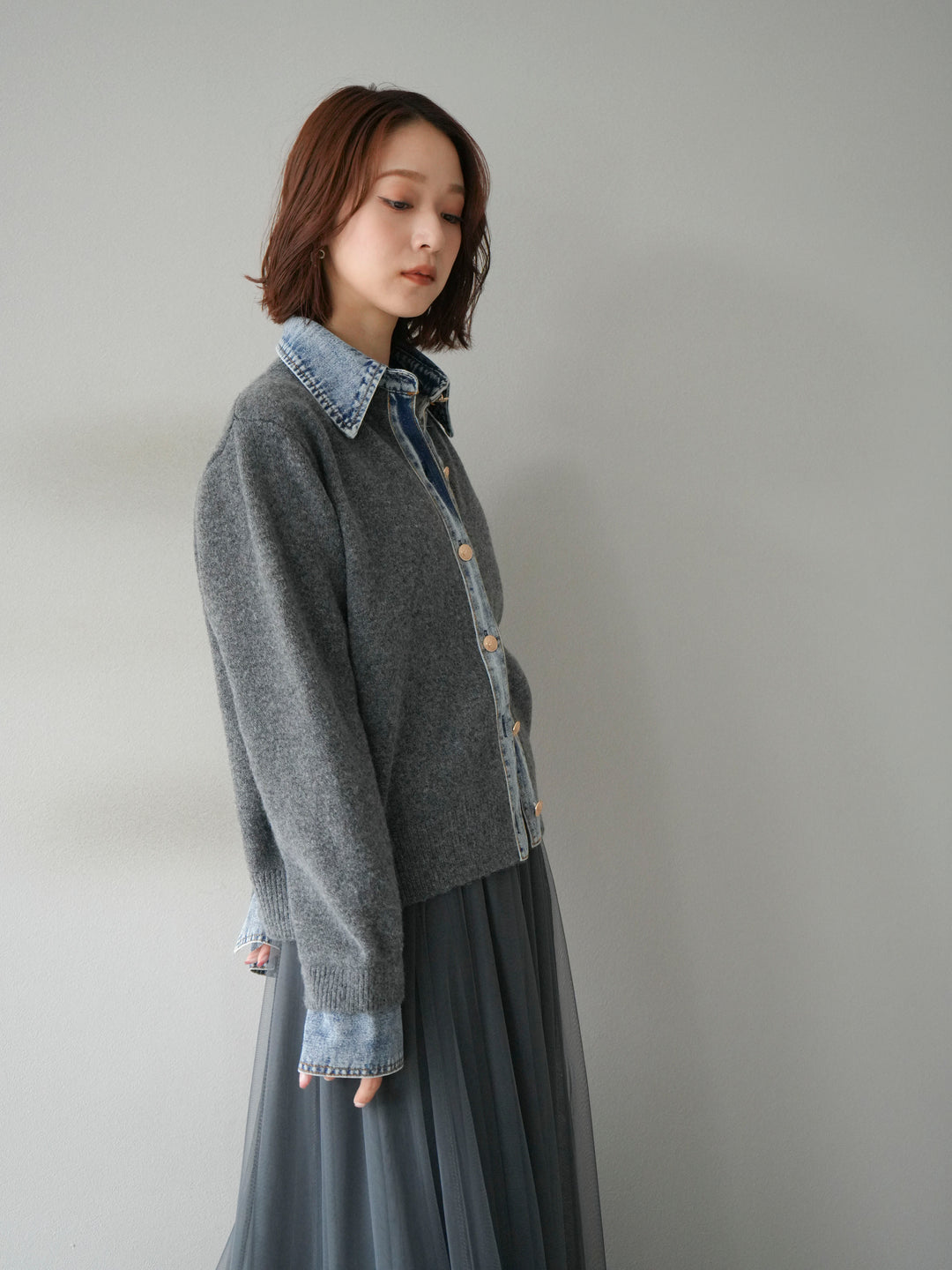 [予約]デニム襟ボタンニットカーディガン/チャコール