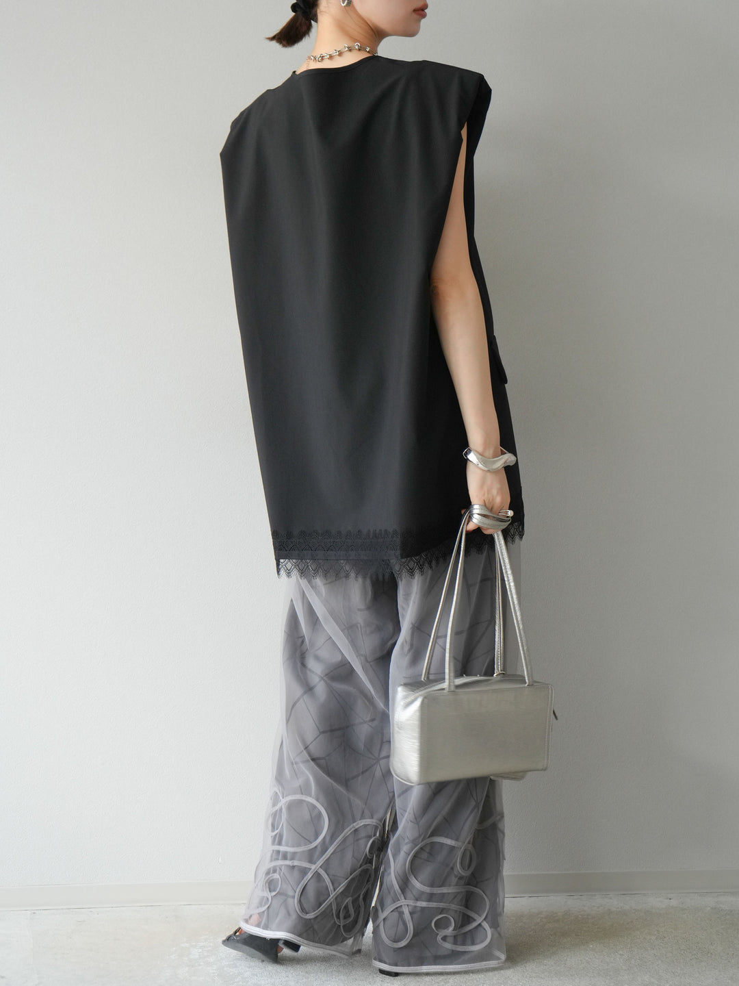 [予約]ビスコースサテンプリントタックイージーパンツ/チャコール