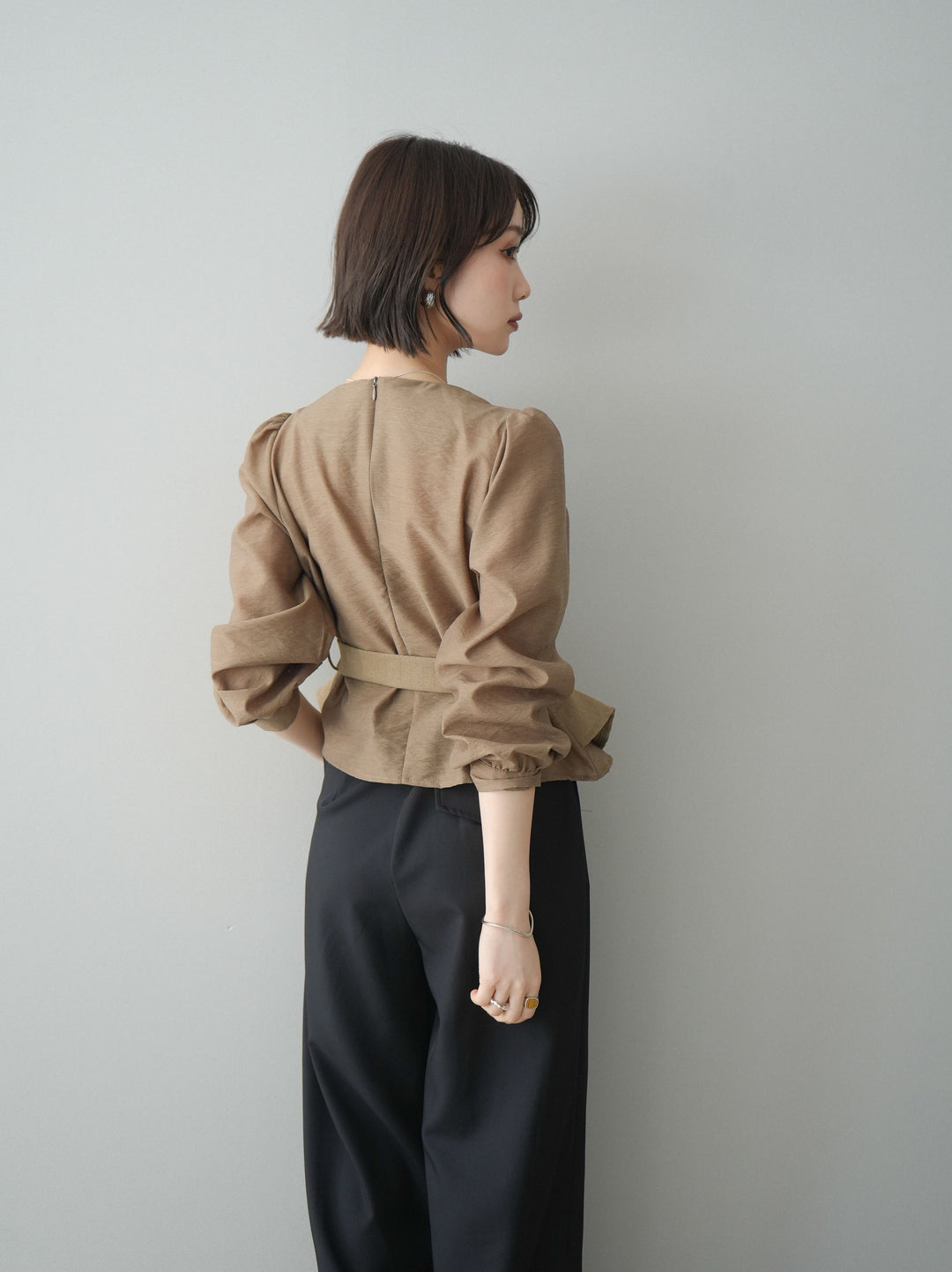 [SET]異素材ビスチェドッキングブラウス+ベルト付キーホルダーモチーフワイドパンツ(2set)