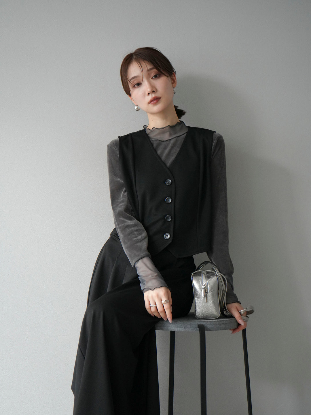 [予約]ポンチノーカラーベスト/ブラック