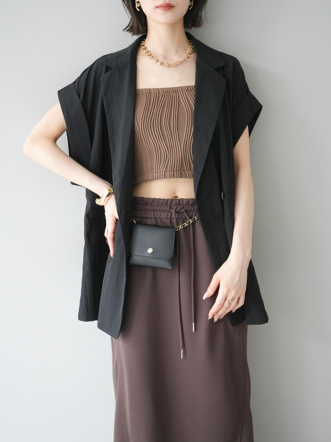 【預購】波浪滾邊杯裸色吊帶背心/棕色