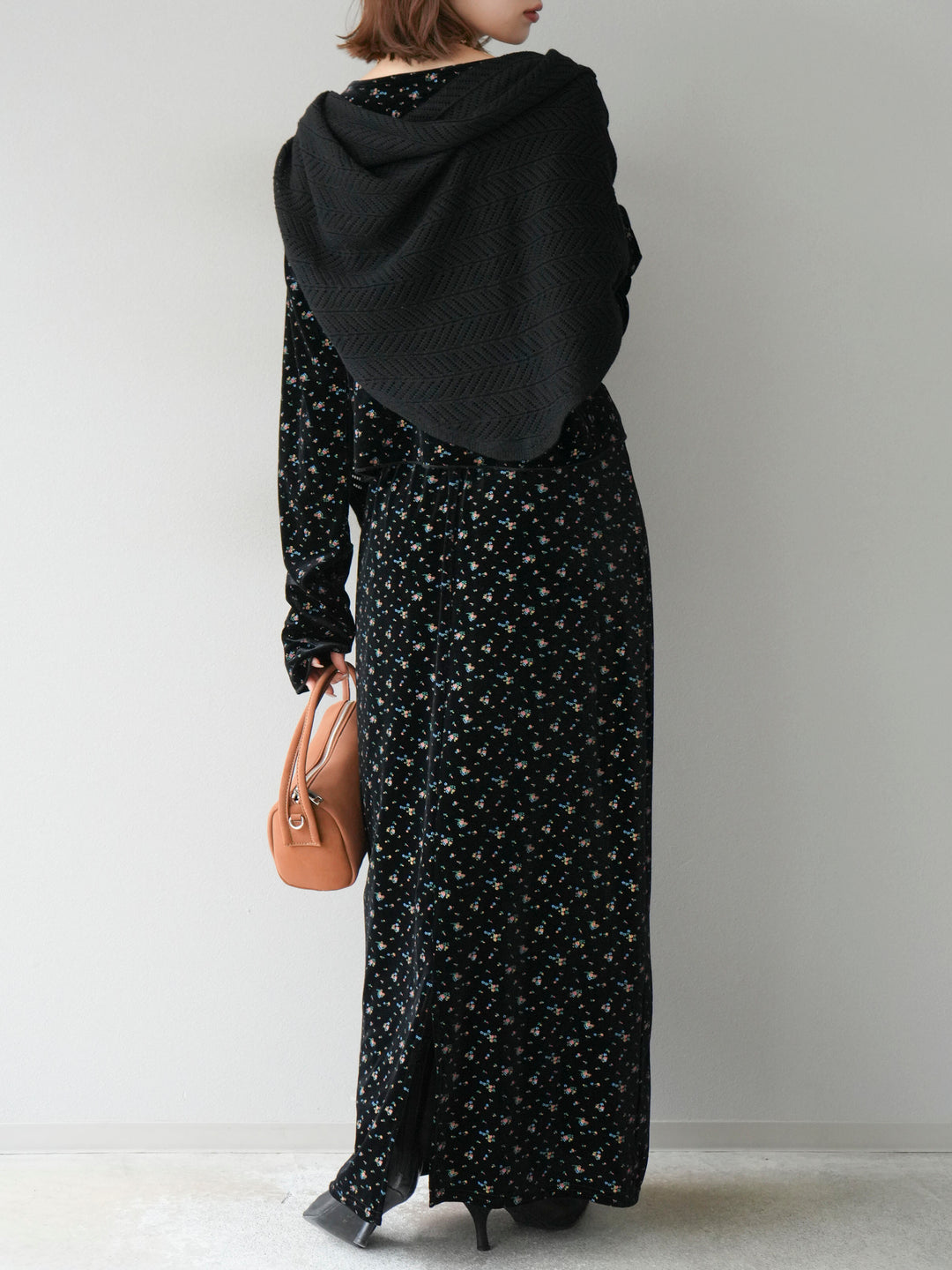 [予約]ベロアフラワープリントIラインスカート/ブラックxイエロー