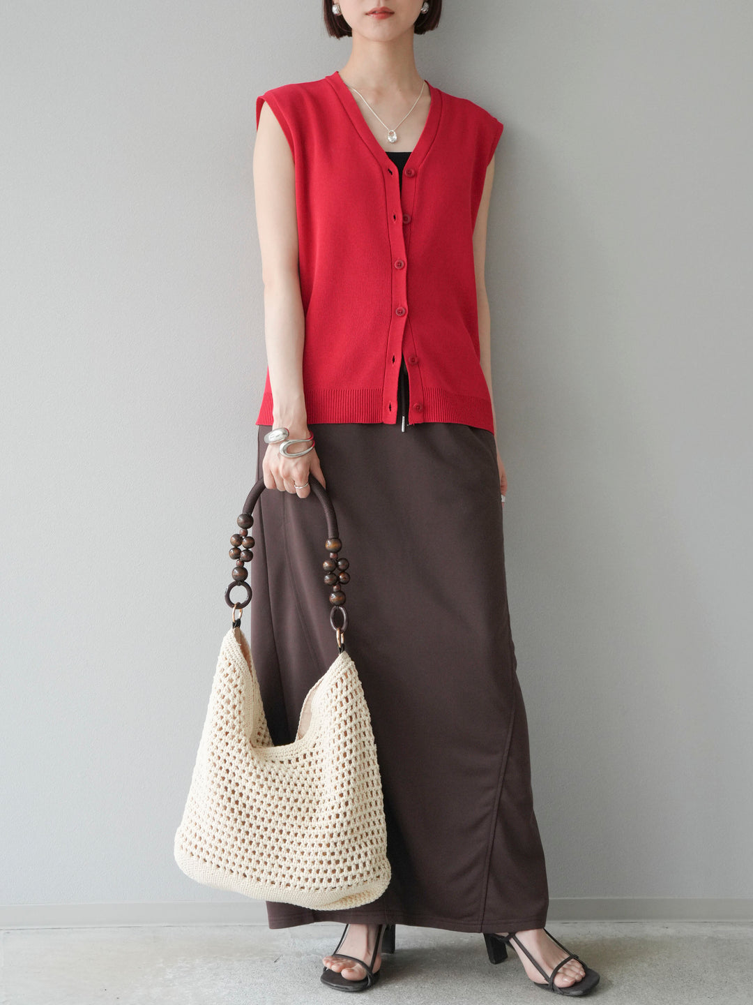 【預購】V領人造絲針織背心/紅色